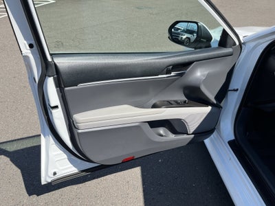 2021 Toyota Camry Hybrid LE