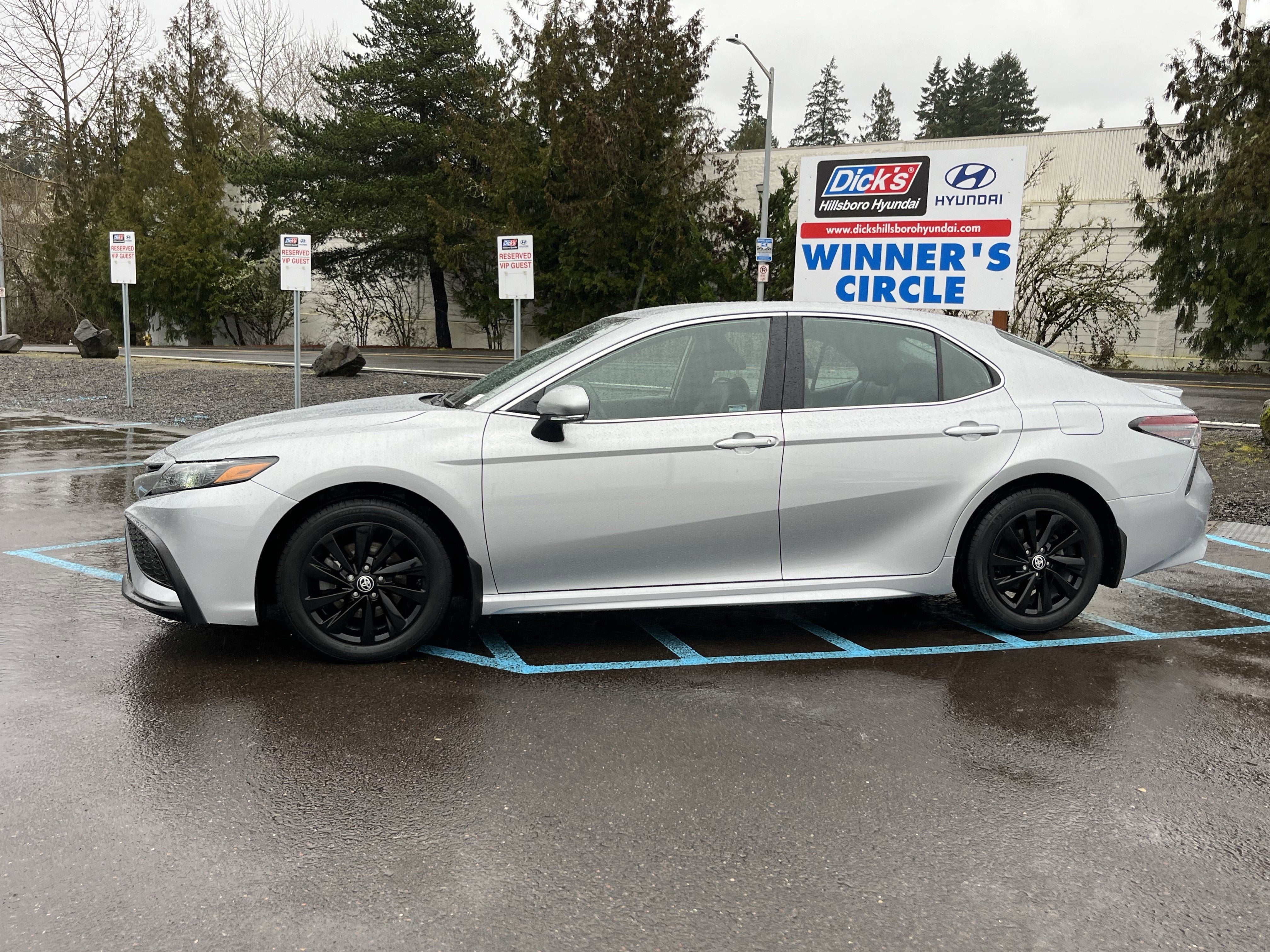 2024 Toyota Camry SE