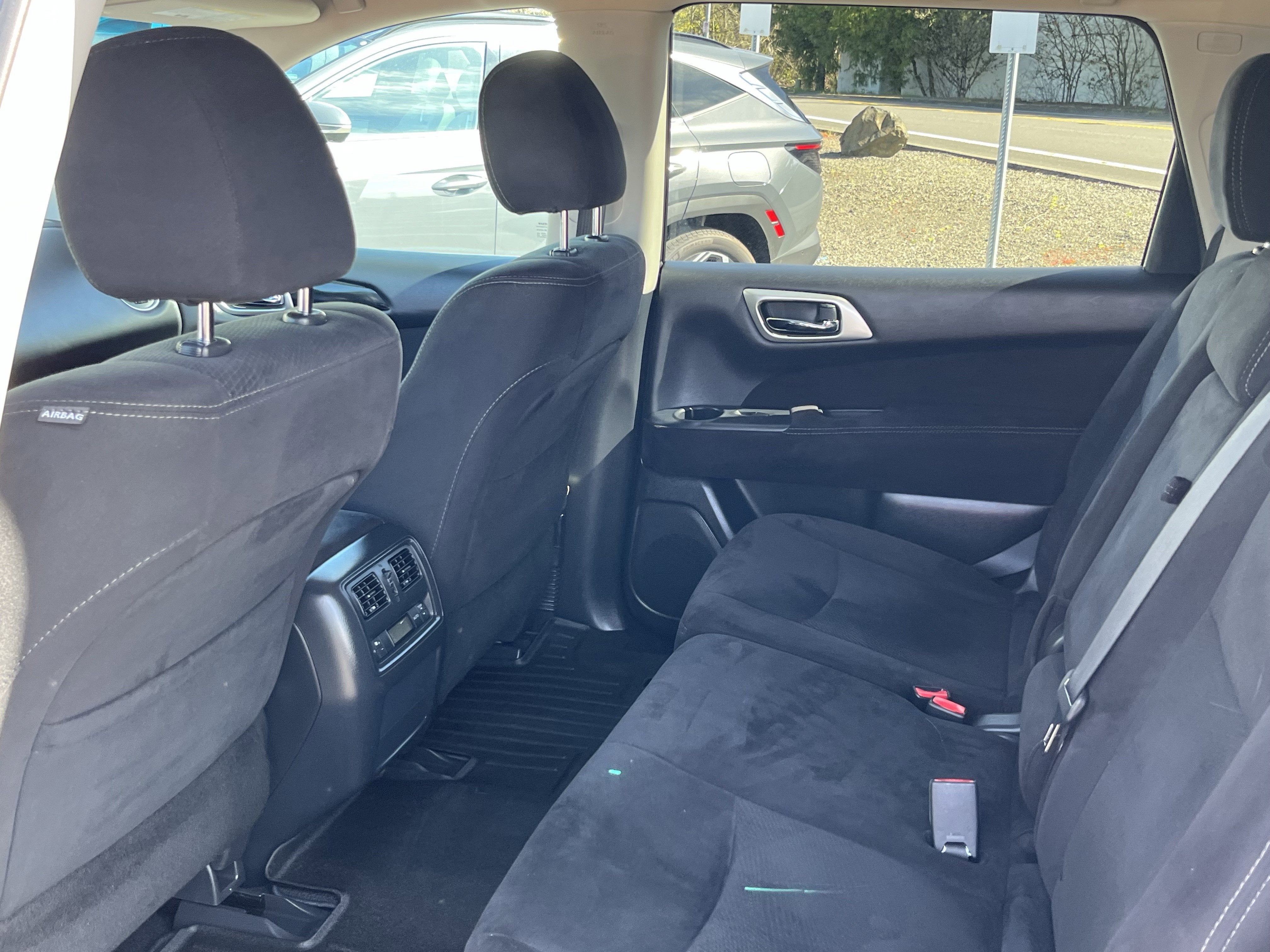 2014 Nissan Pathfinder SV