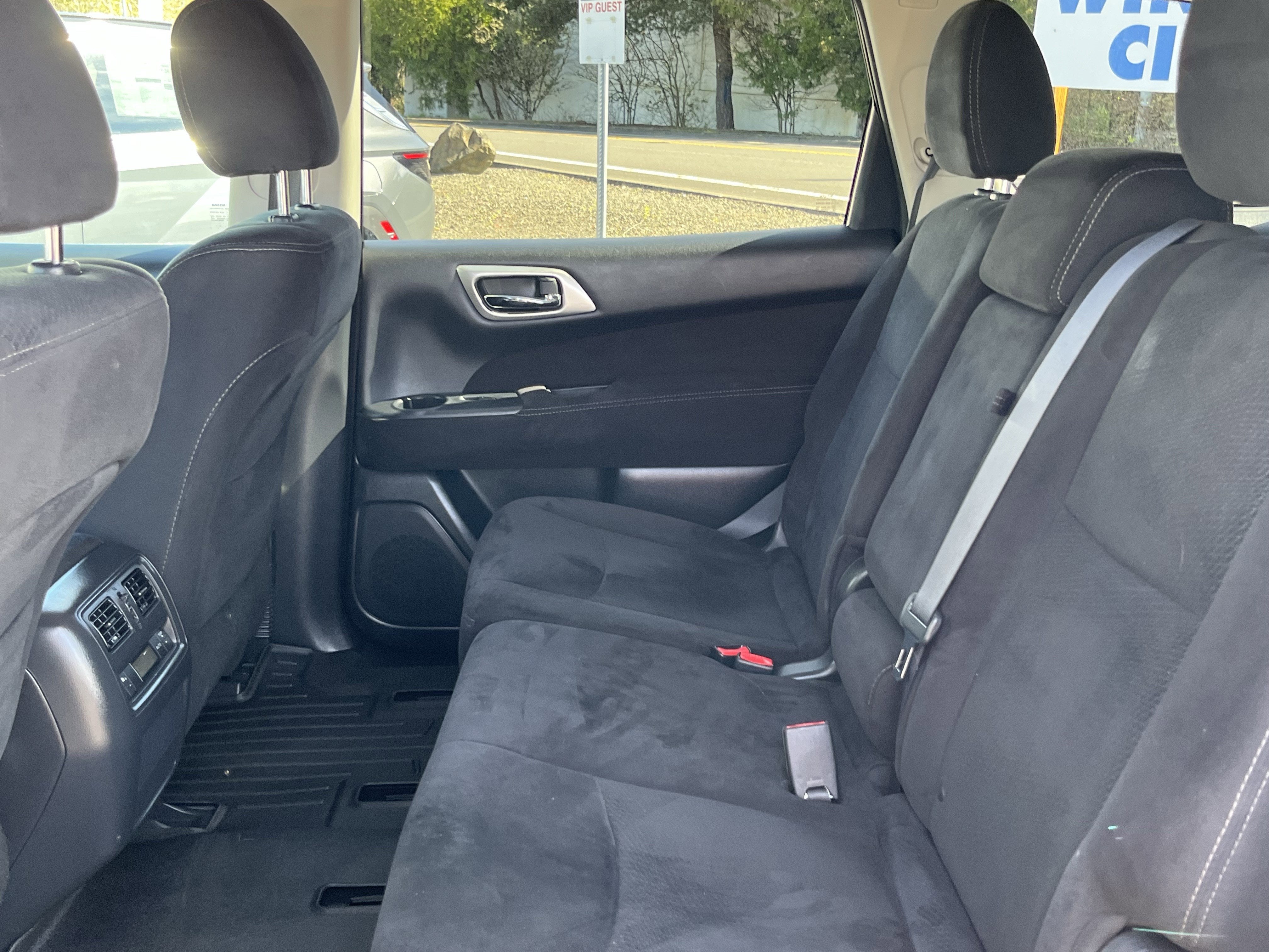 2014 Nissan Pathfinder SV