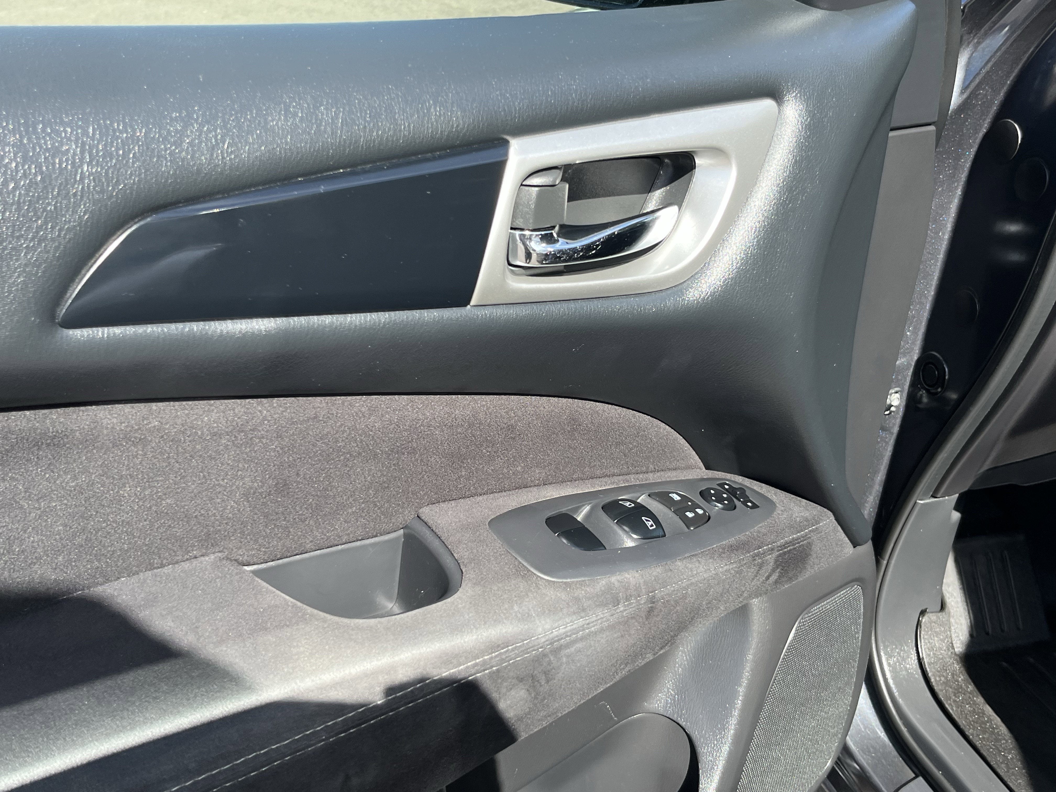 2014 Nissan Pathfinder SV