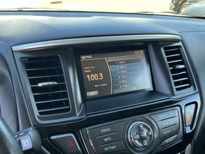 2014 Nissan Pathfinder SV