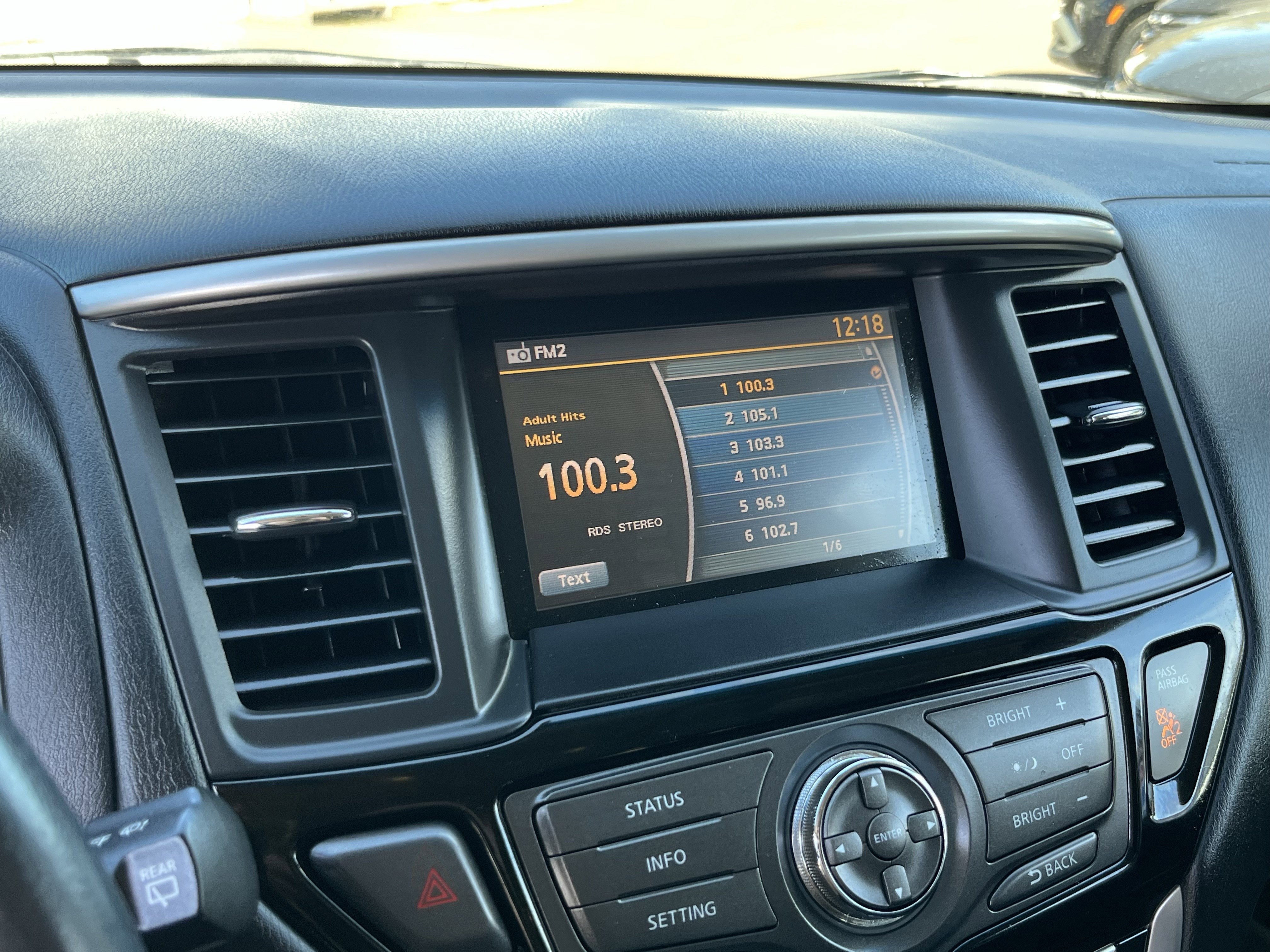 2014 Nissan Pathfinder SV