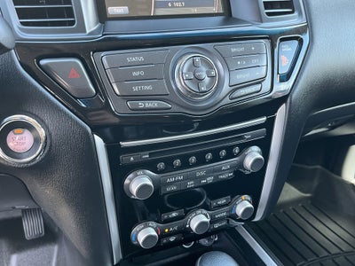 2014 Nissan Pathfinder SV