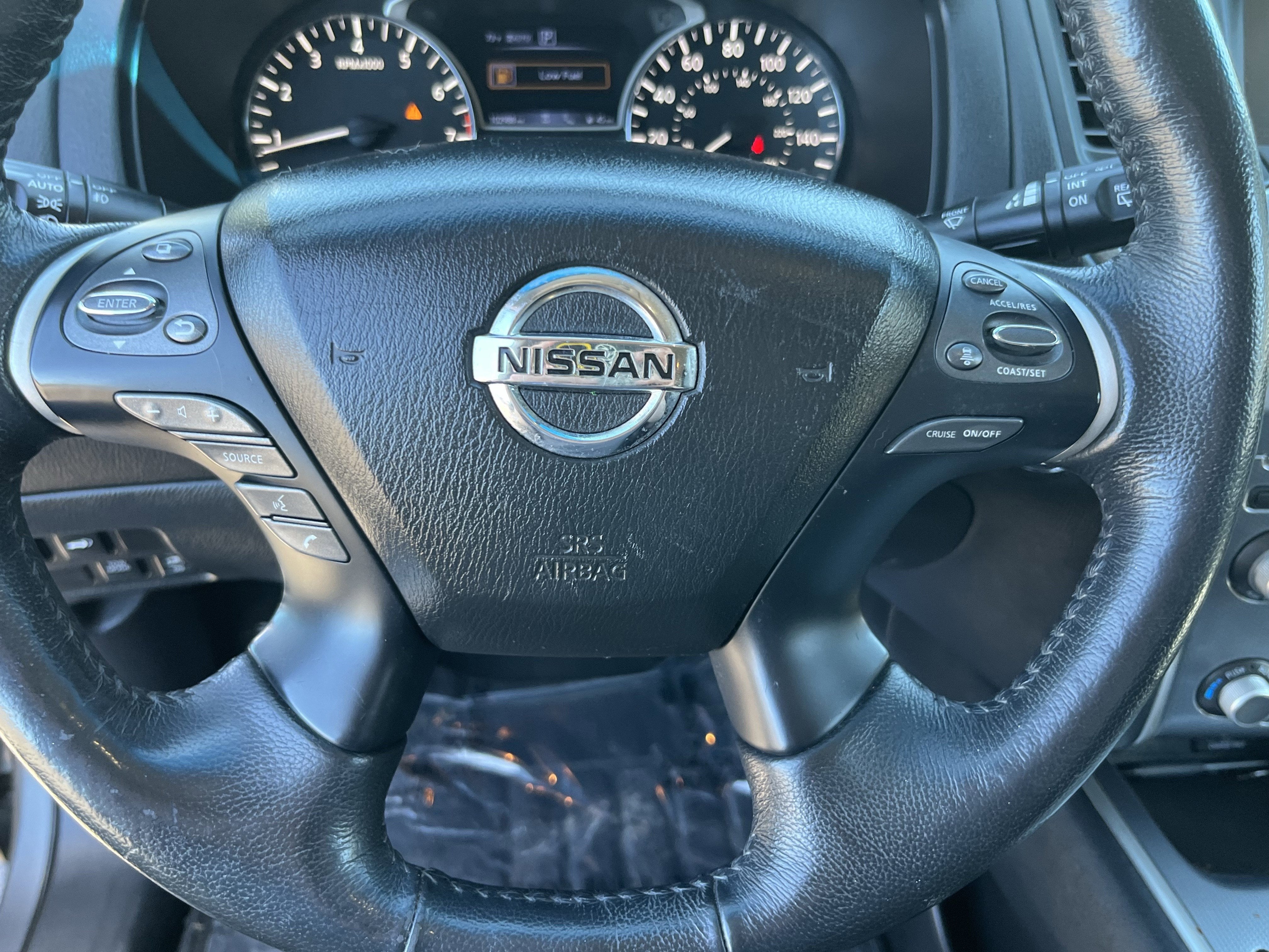 2019 Nissan Pathfinder SL