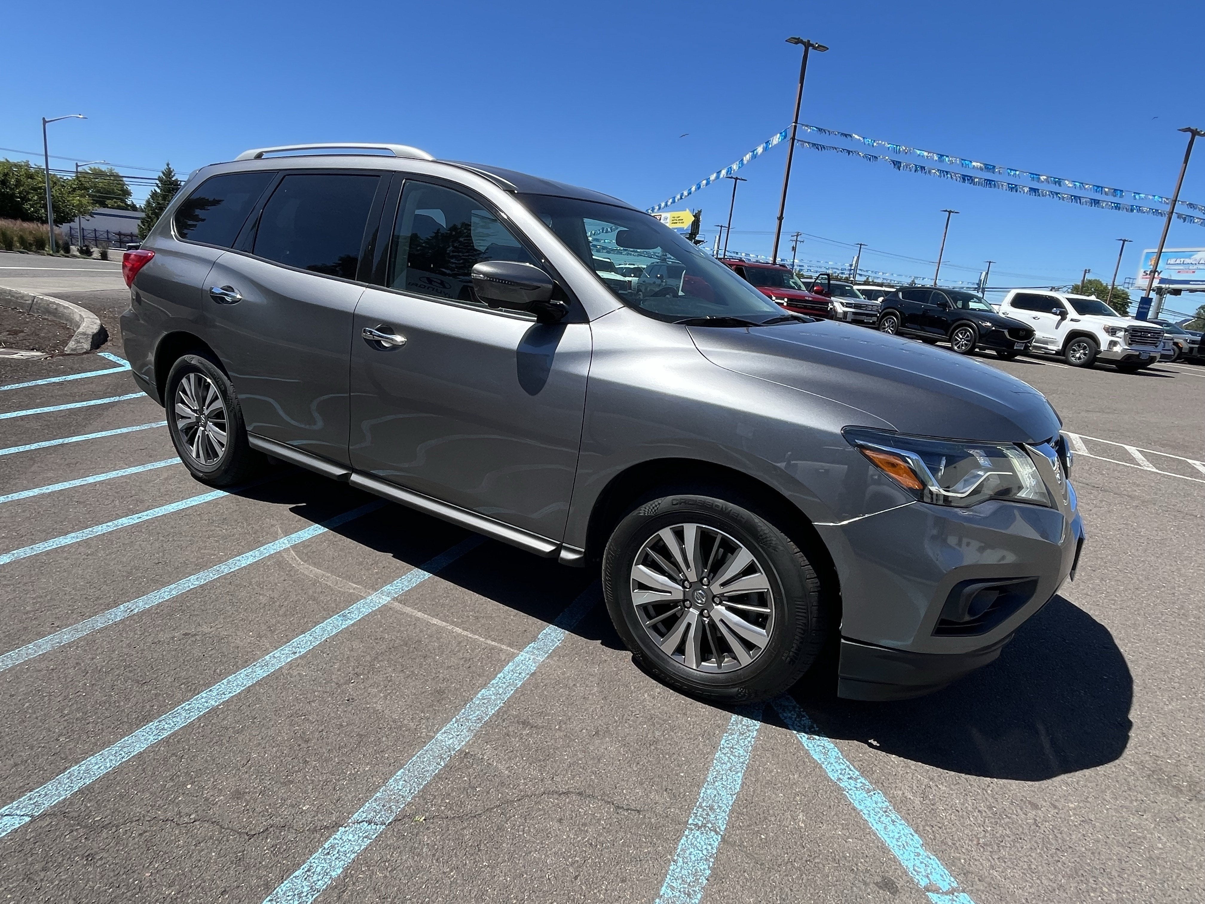 2019 Nissan Pathfinder SL