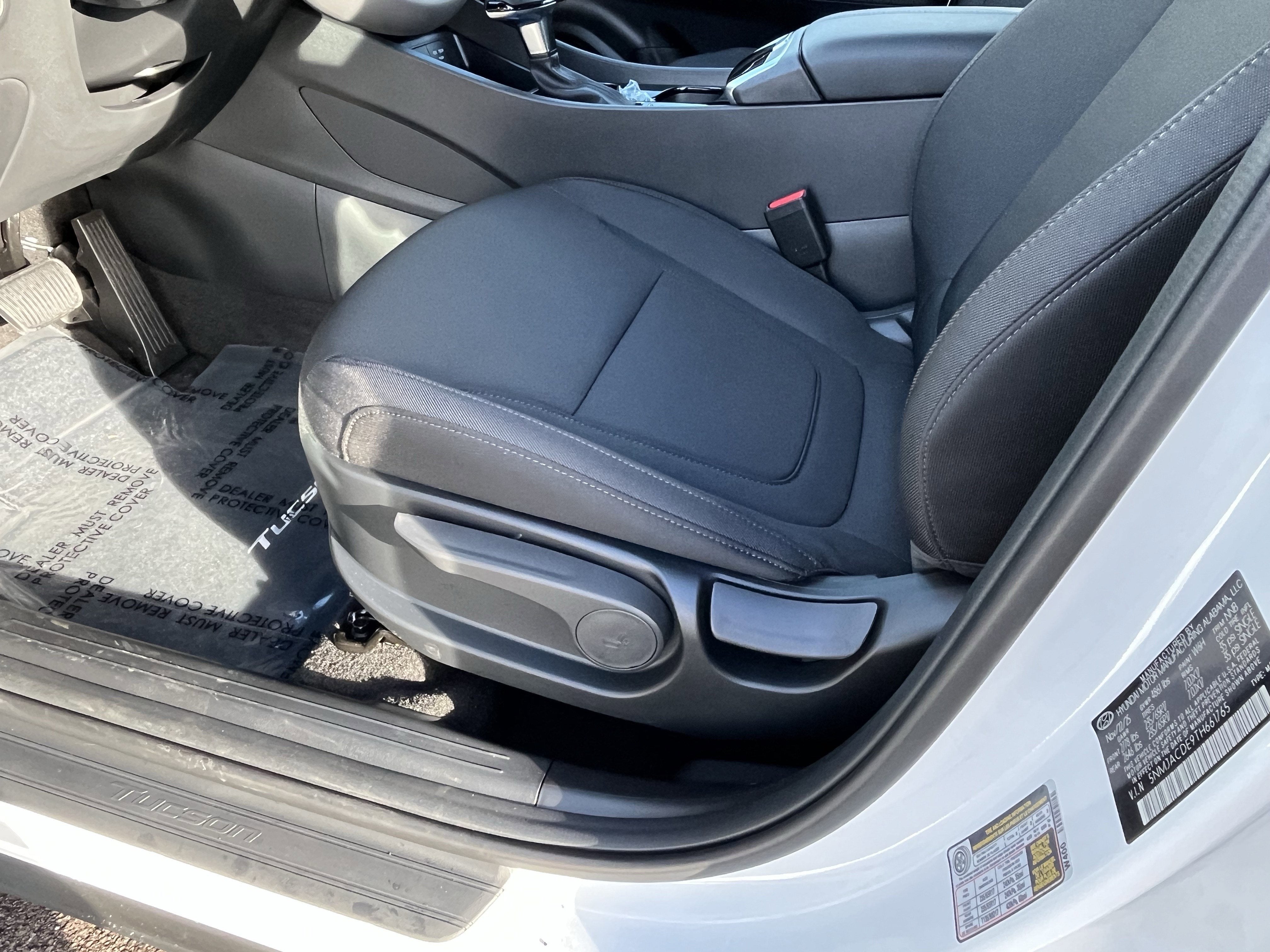 2026 Hyundai TUCSON SE