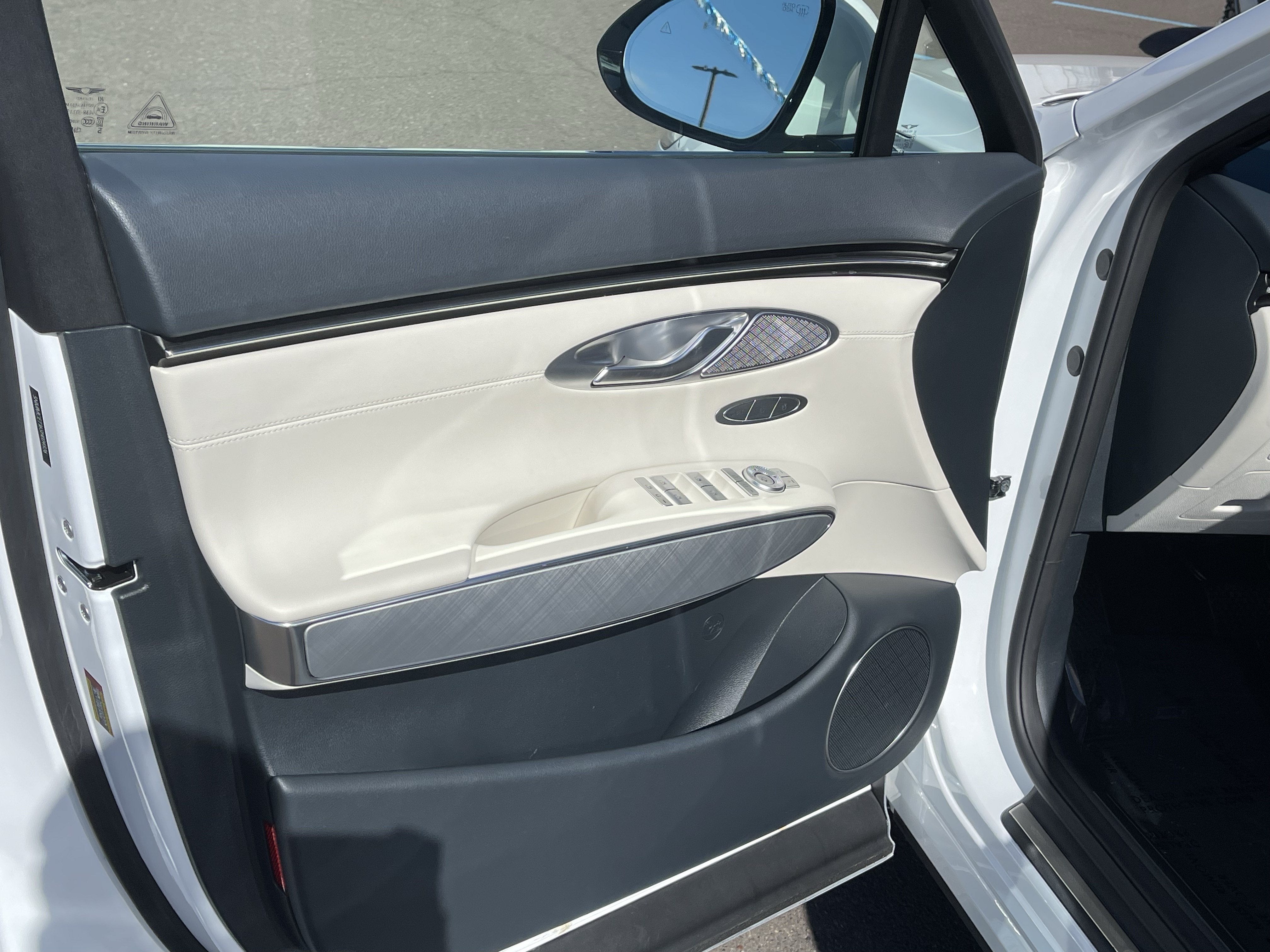 2025 Genesis Electrified GV70 Advanced