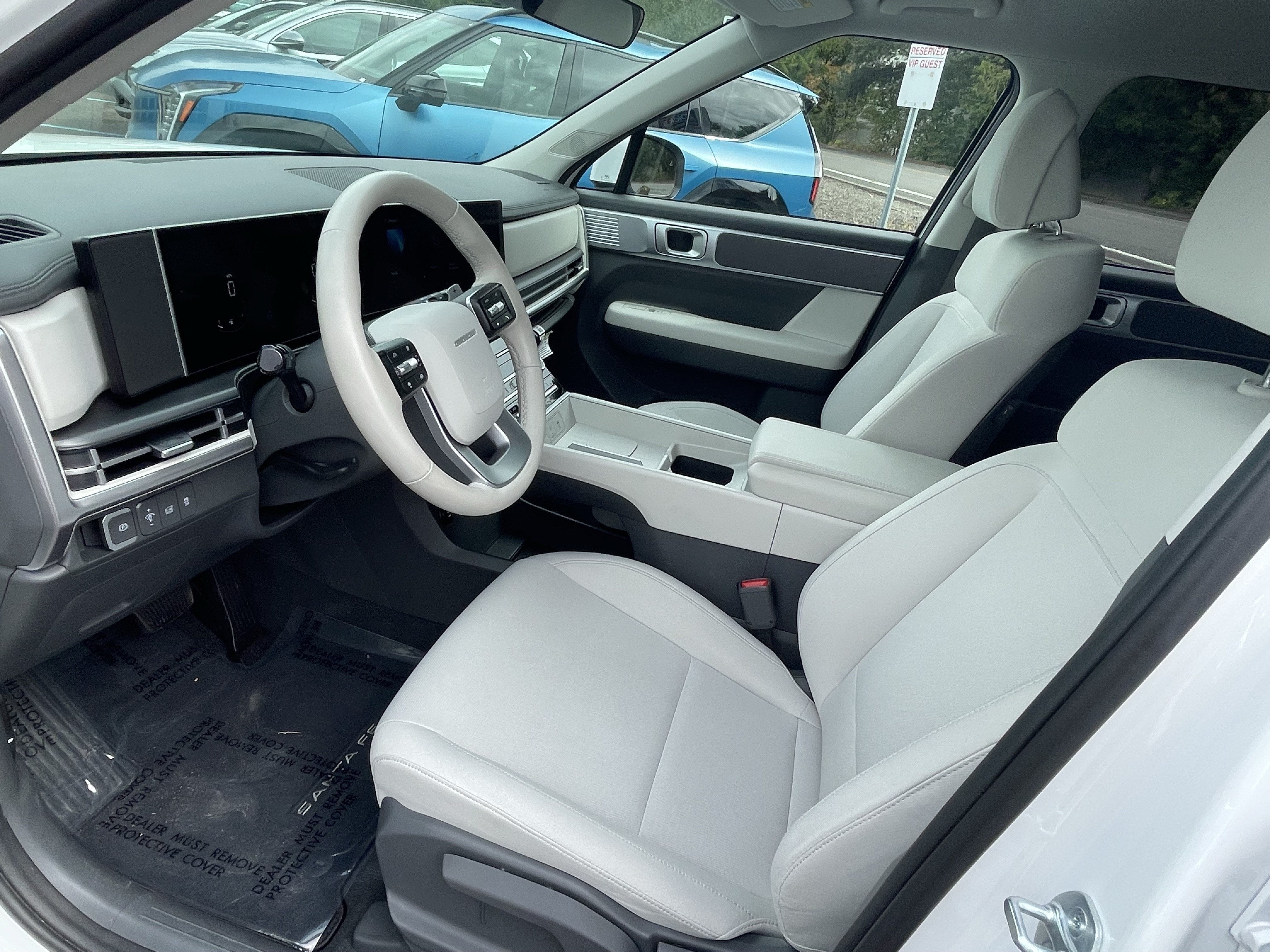 2025 Hyundai SANTA FE SE
