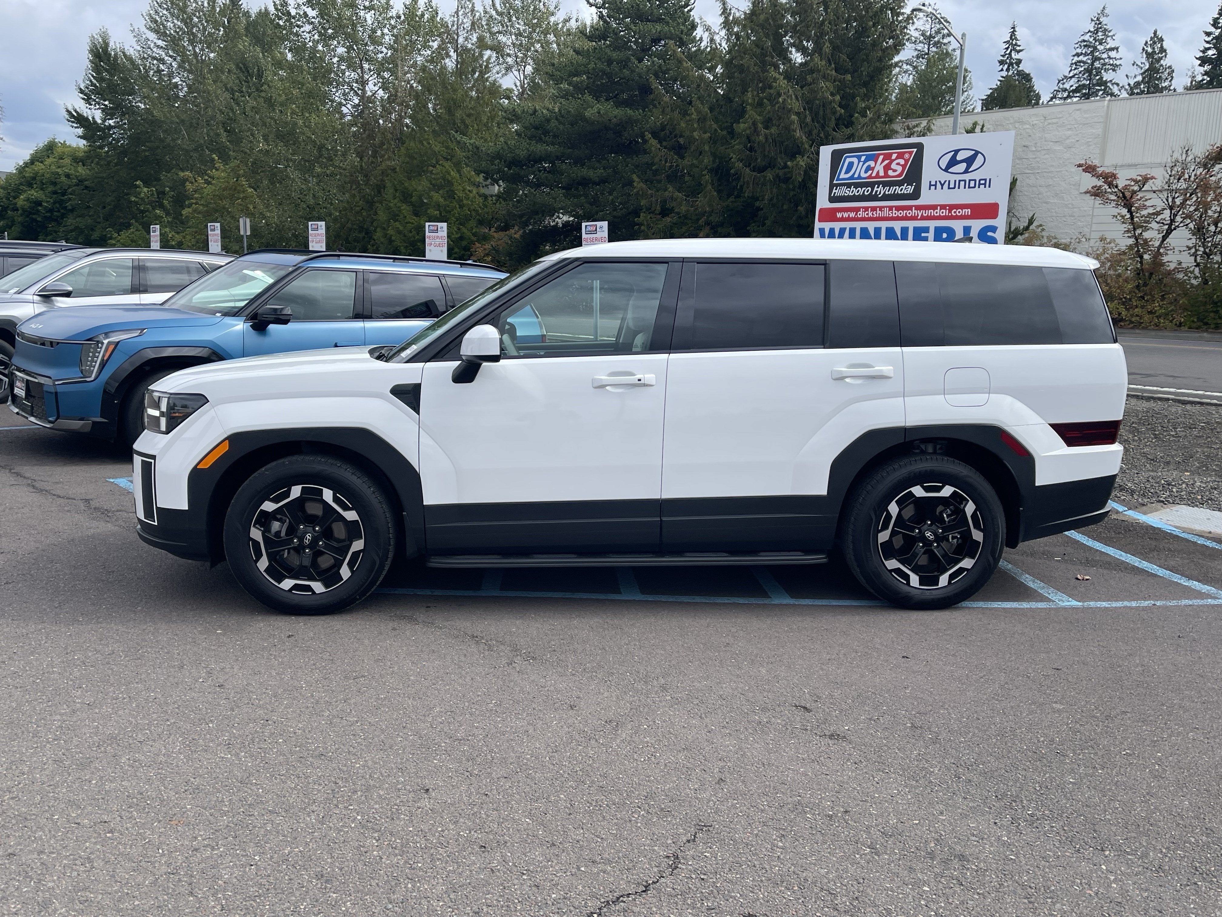 2025 Hyundai SANTA FE SE