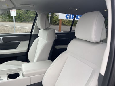 2025 Hyundai SANTA FE SE