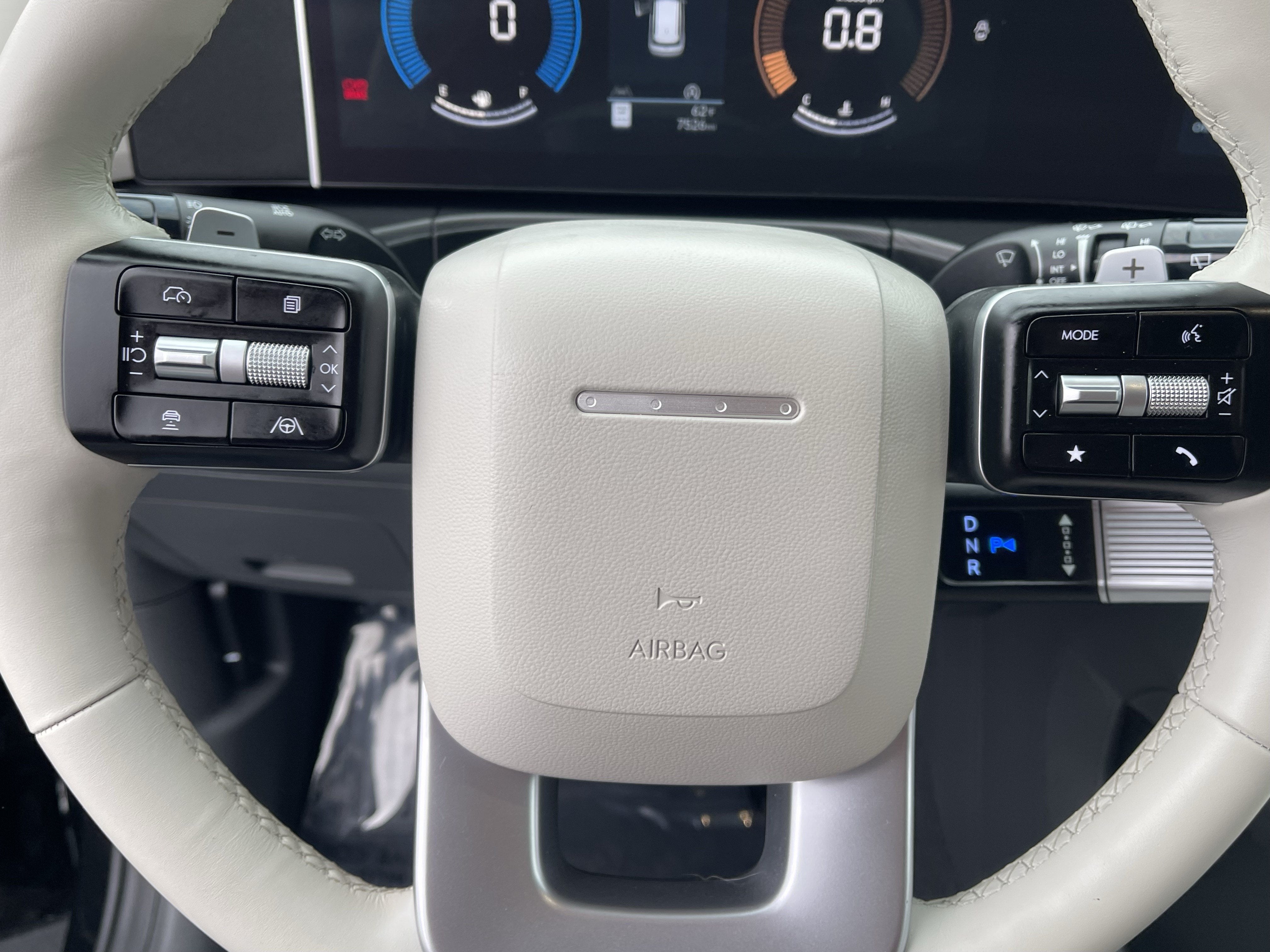 2025 Hyundai SANTA FE SE