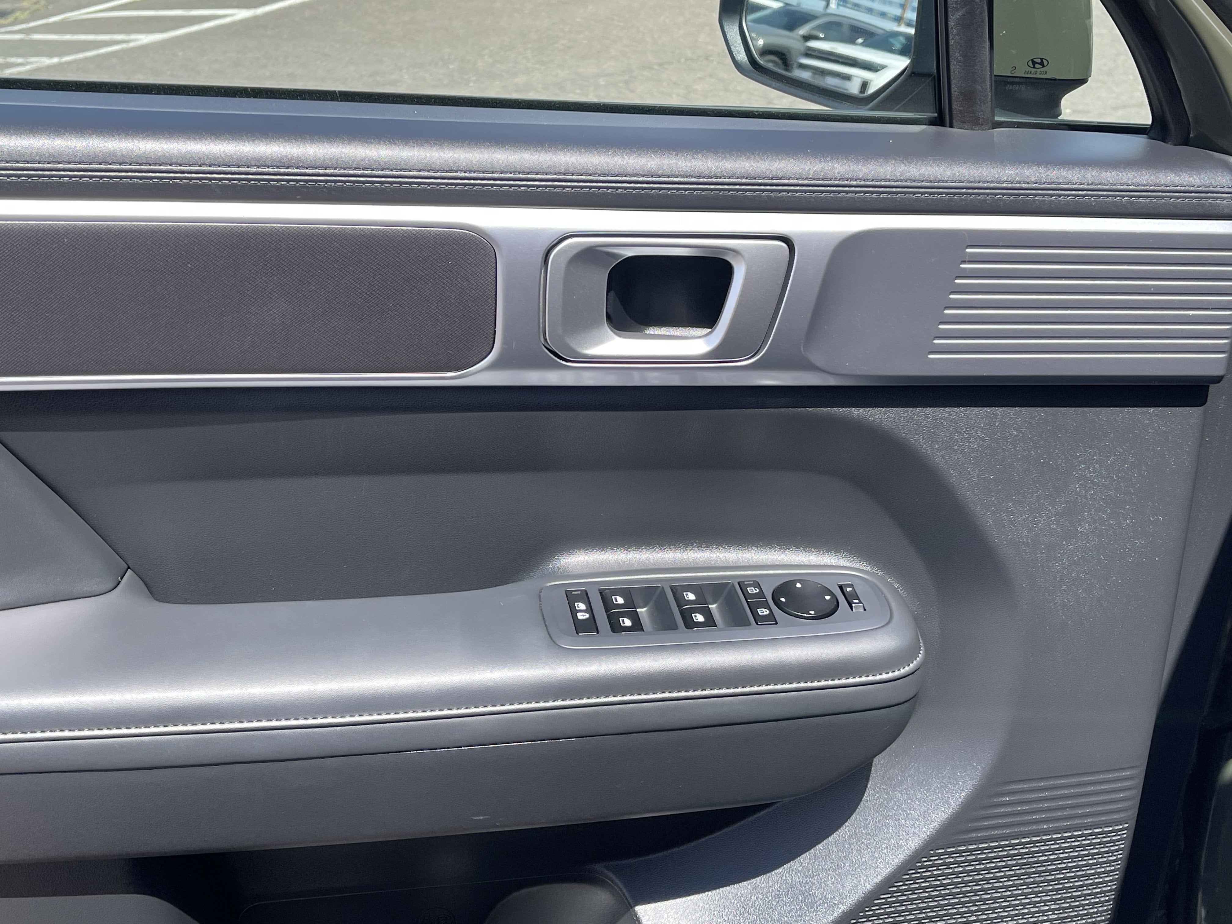 2025 Hyundai SANTA FE HYBRID SEL