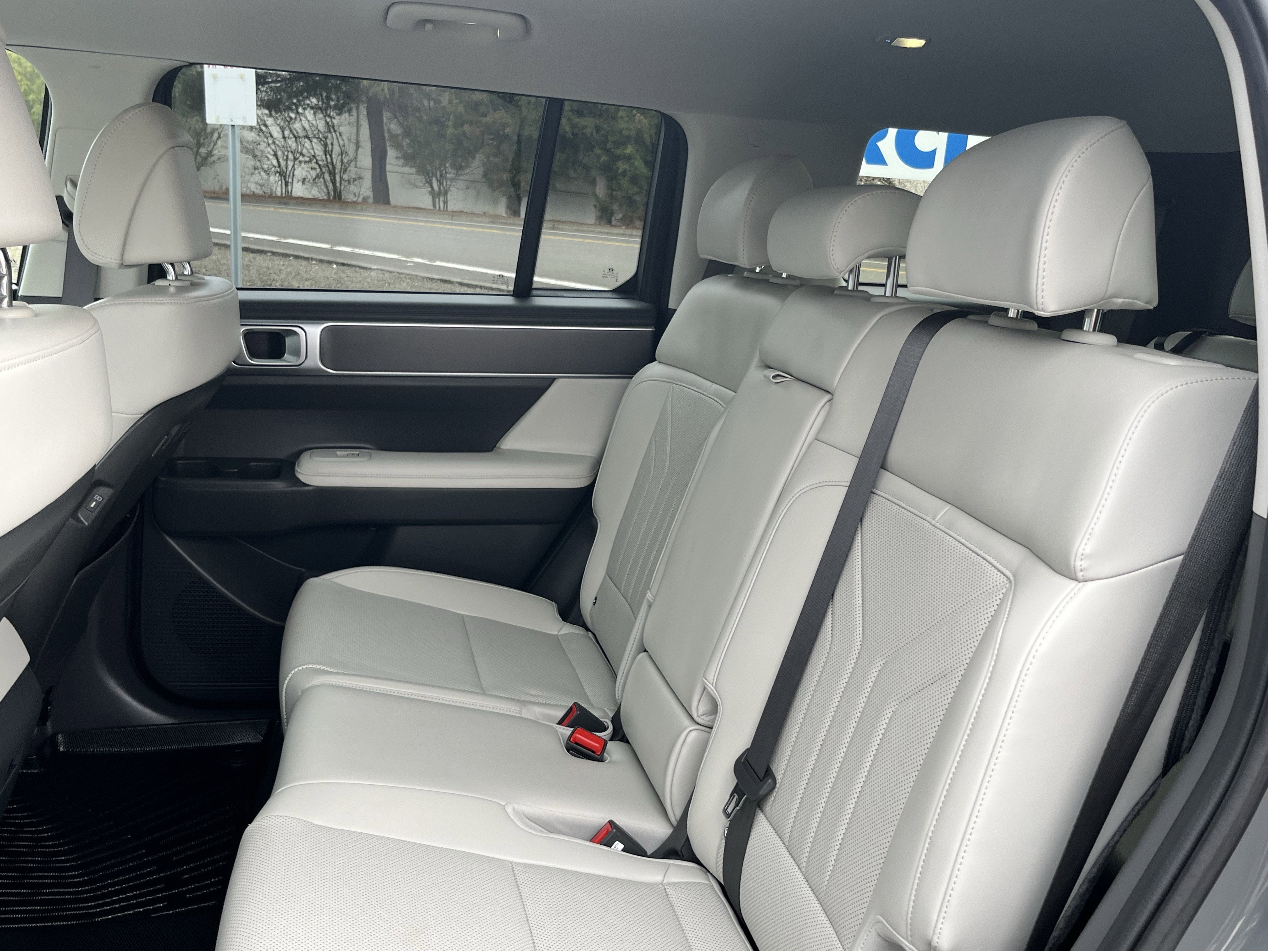 2025 Hyundai SANTA FE HYBRID SEL