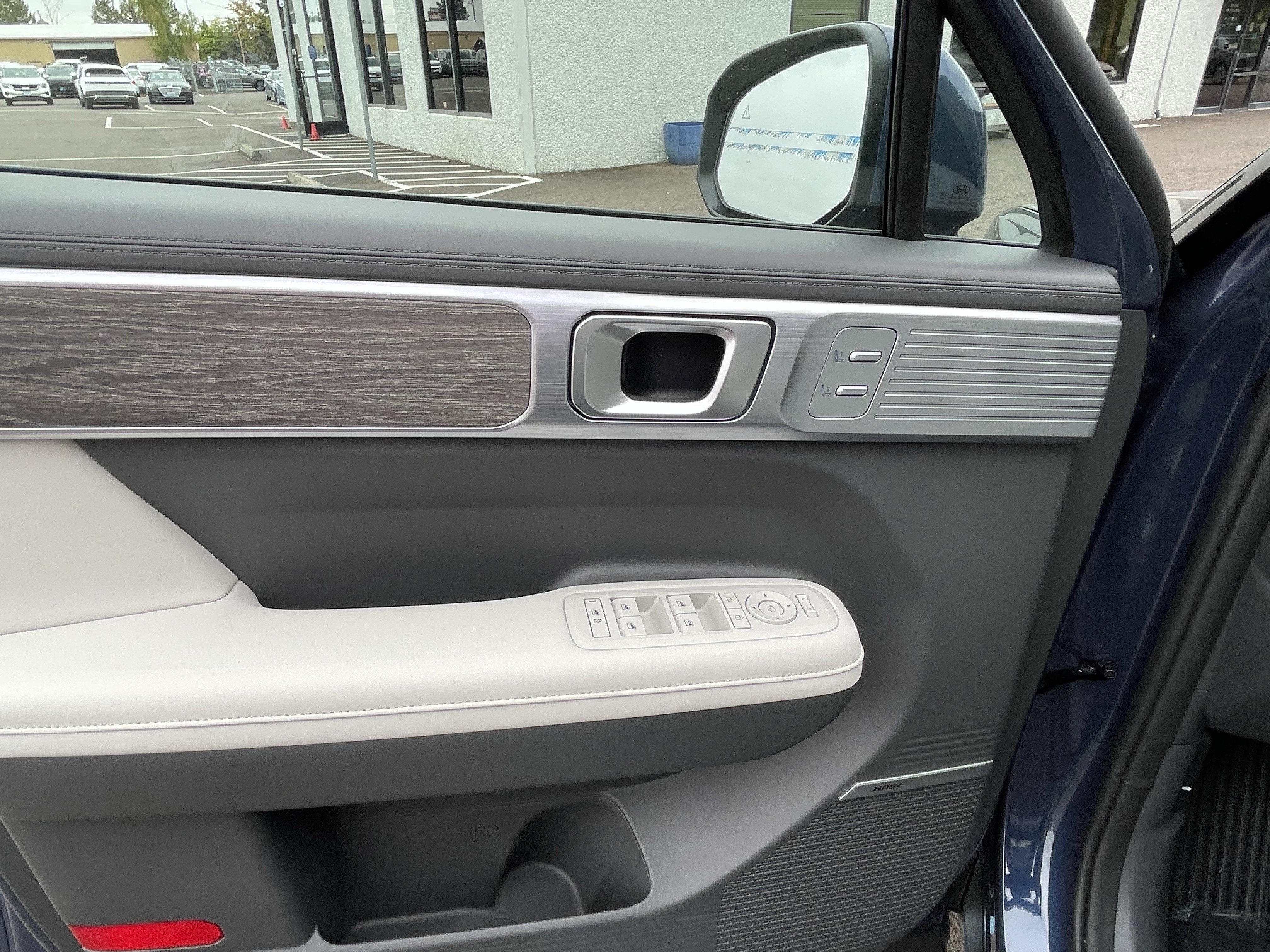 2027 Hyundai SANTA FE HYBRID Limited 6P