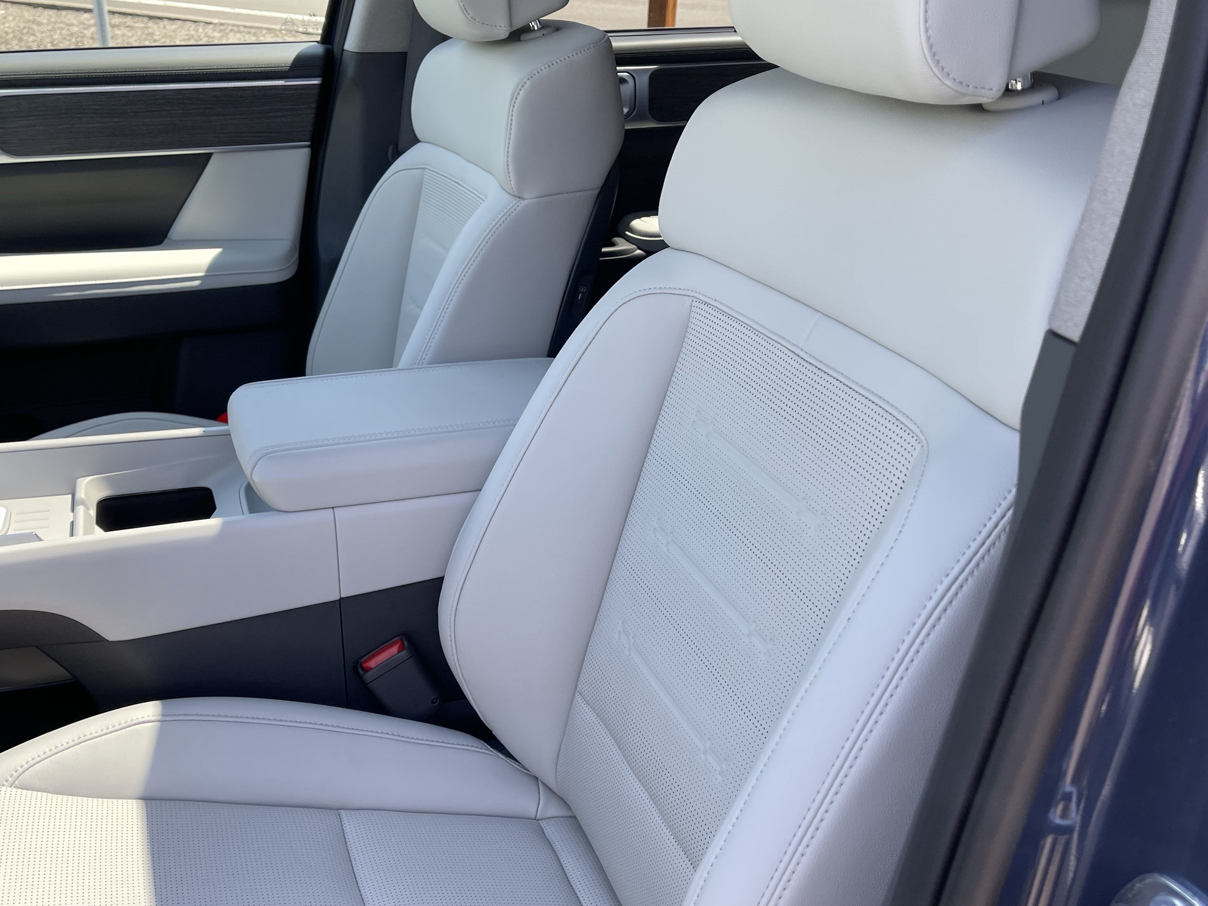 2026 Hyundai SANTA FE HYBRID Limited 6P