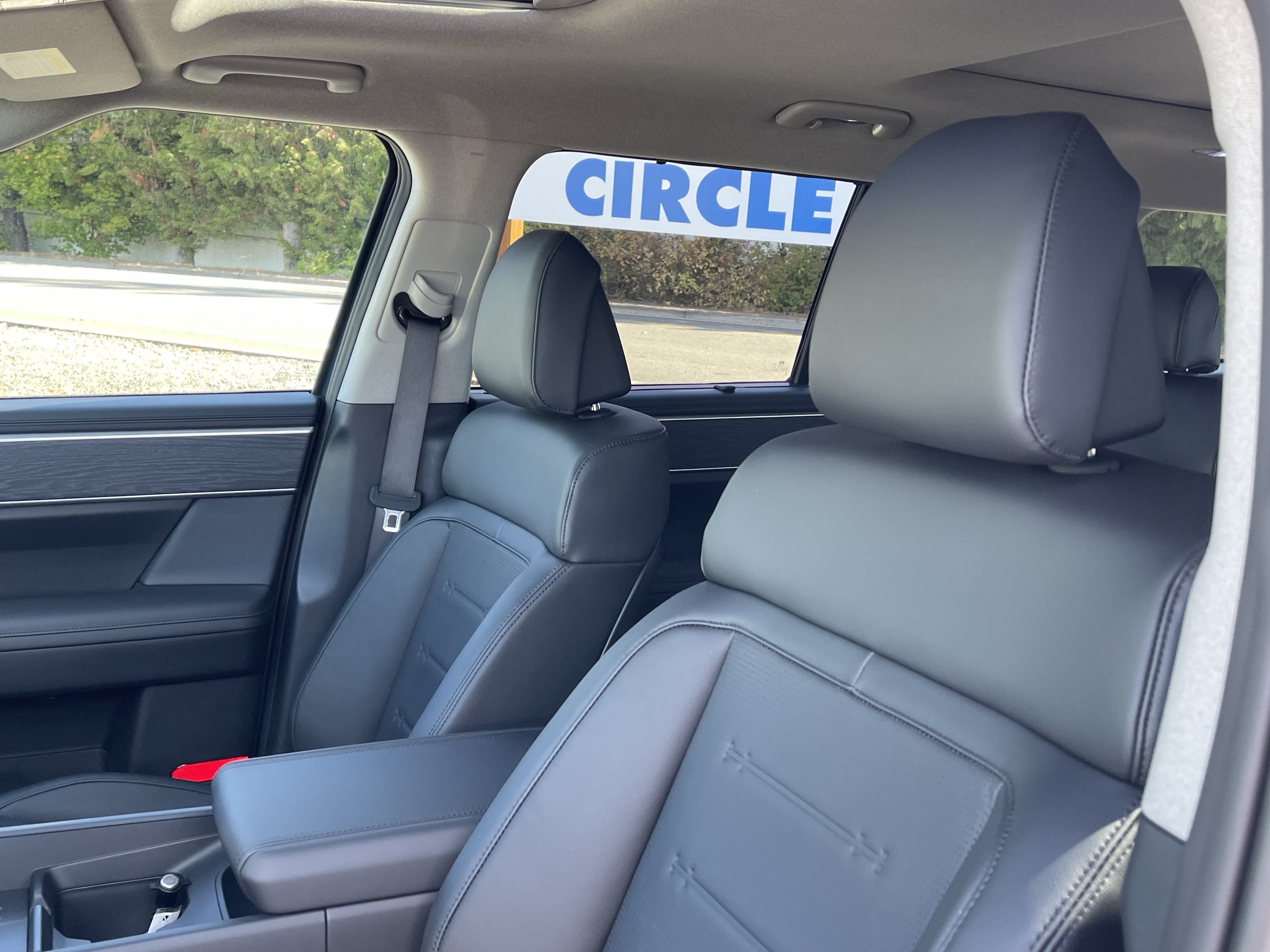 2027 Hyundai SANTA FE Limited 6P