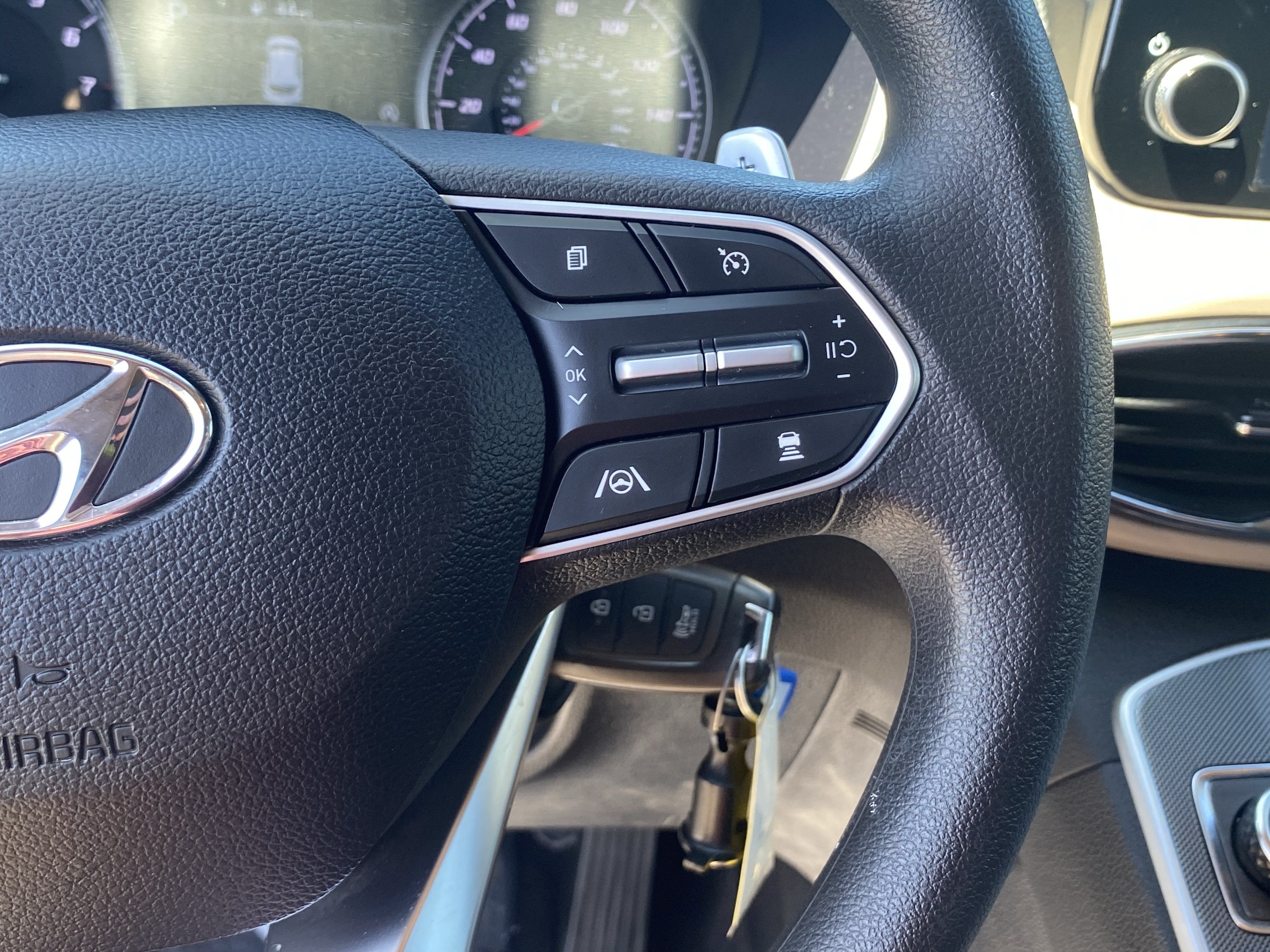 2023 Hyundai SANTA FE SE