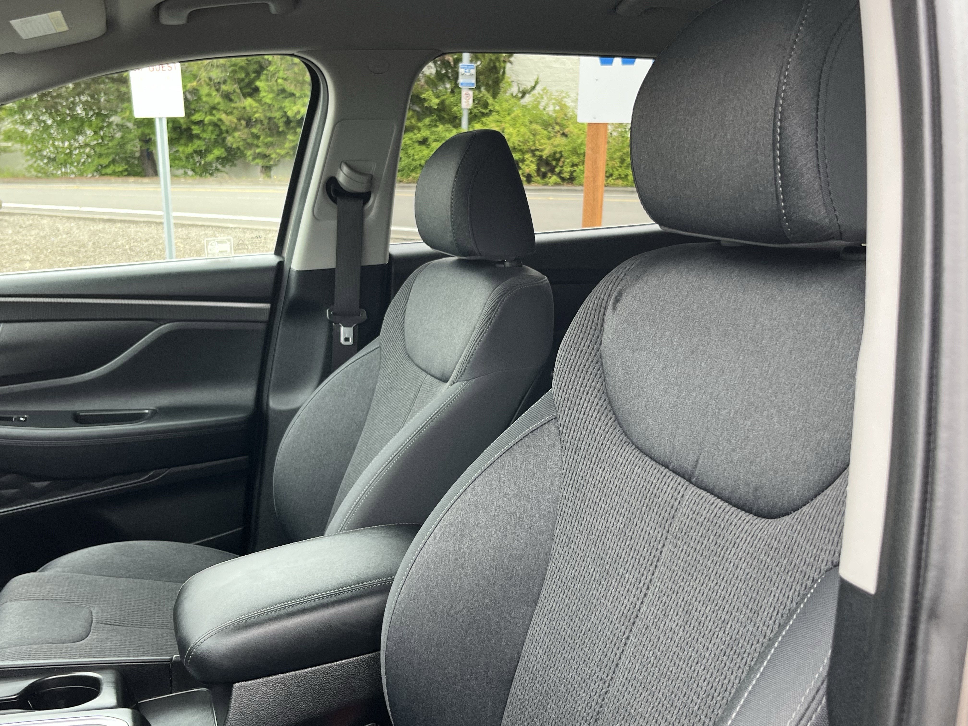 2019 Hyundai SANTA FE SE