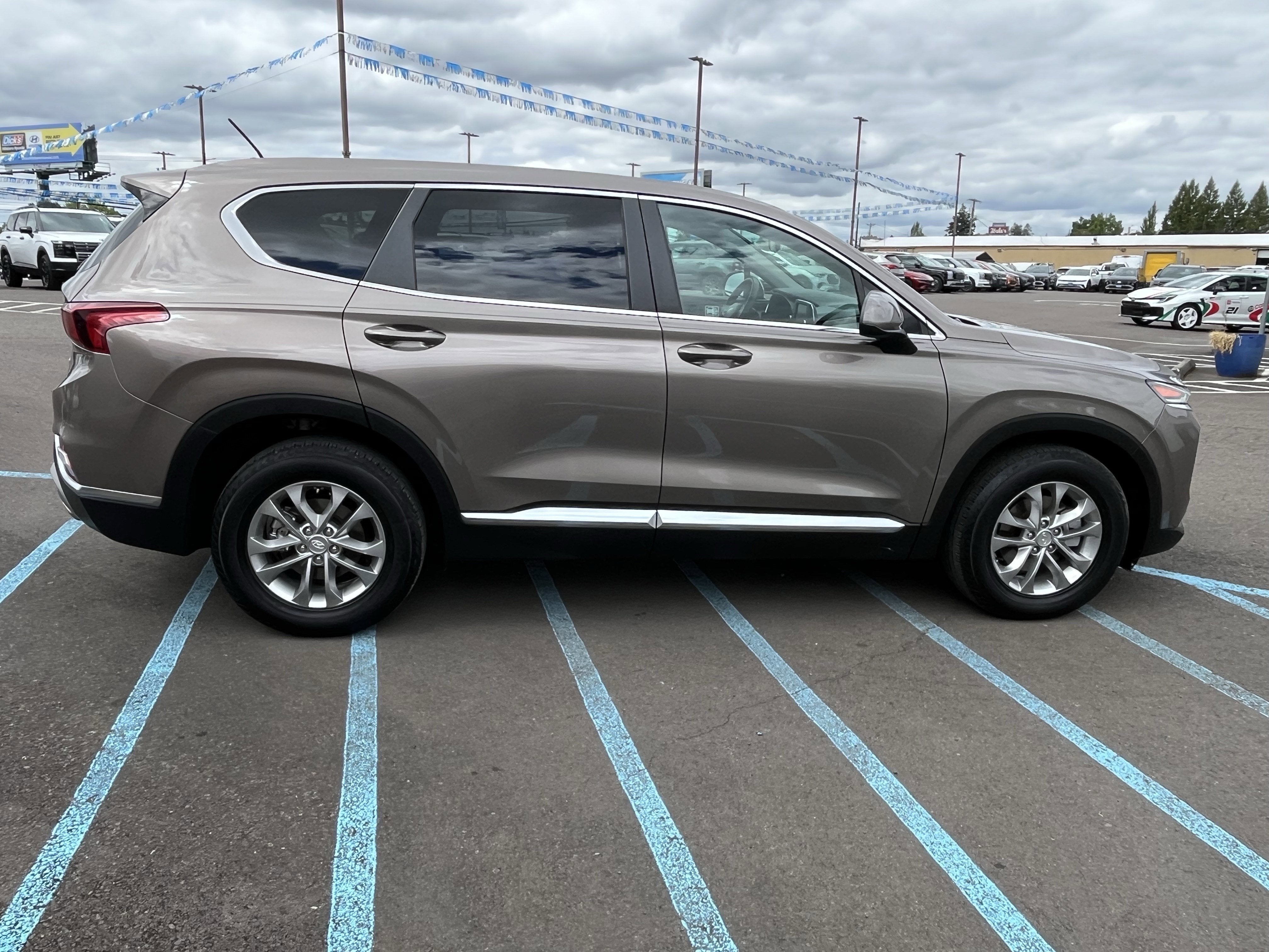 2019 Hyundai SANTA FE SE