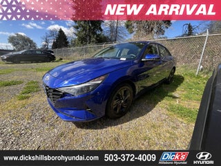 2022 Hyundai ELANTRA SEL