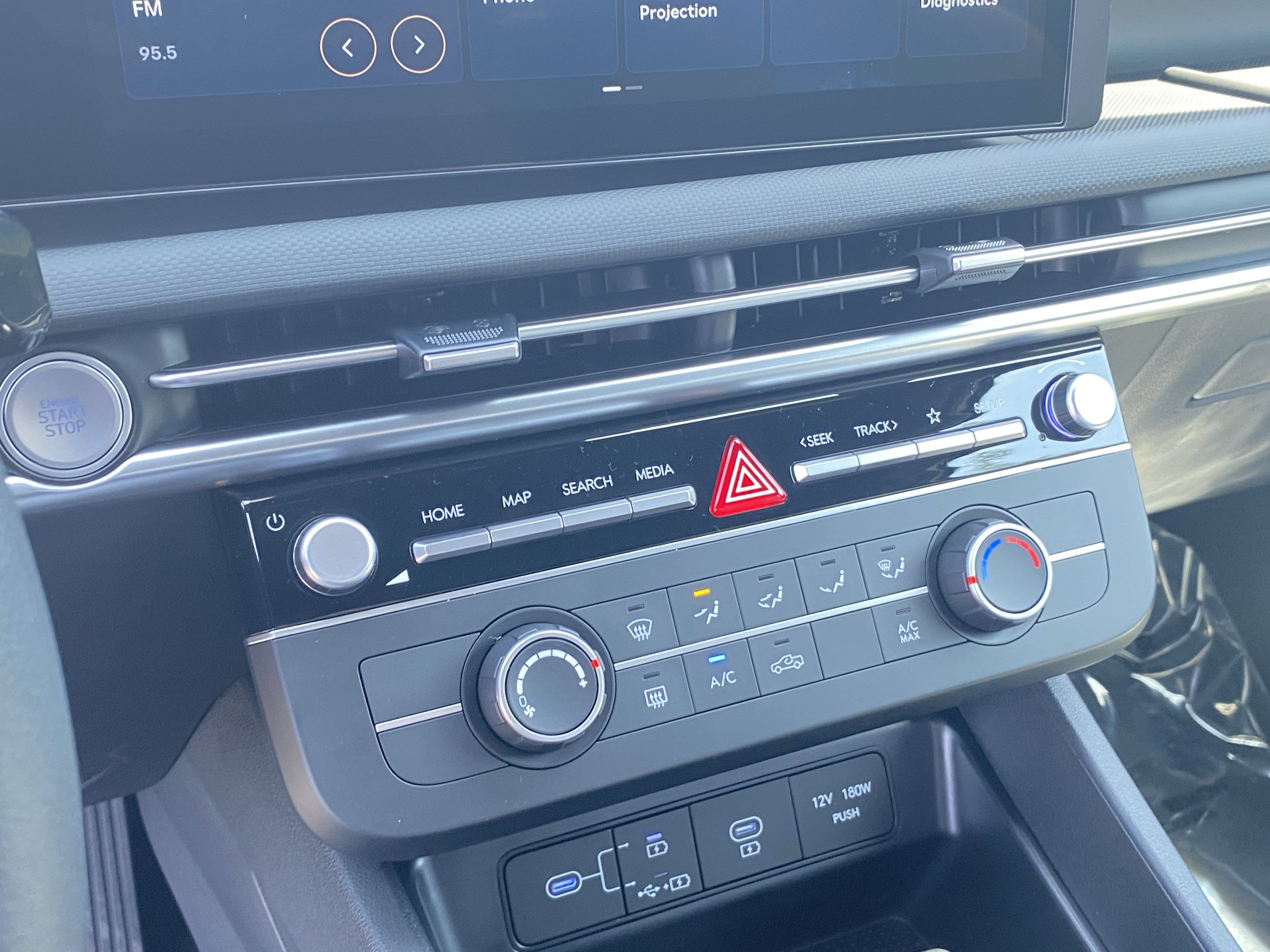 2025 Hyundai SANTA CRUZ SE