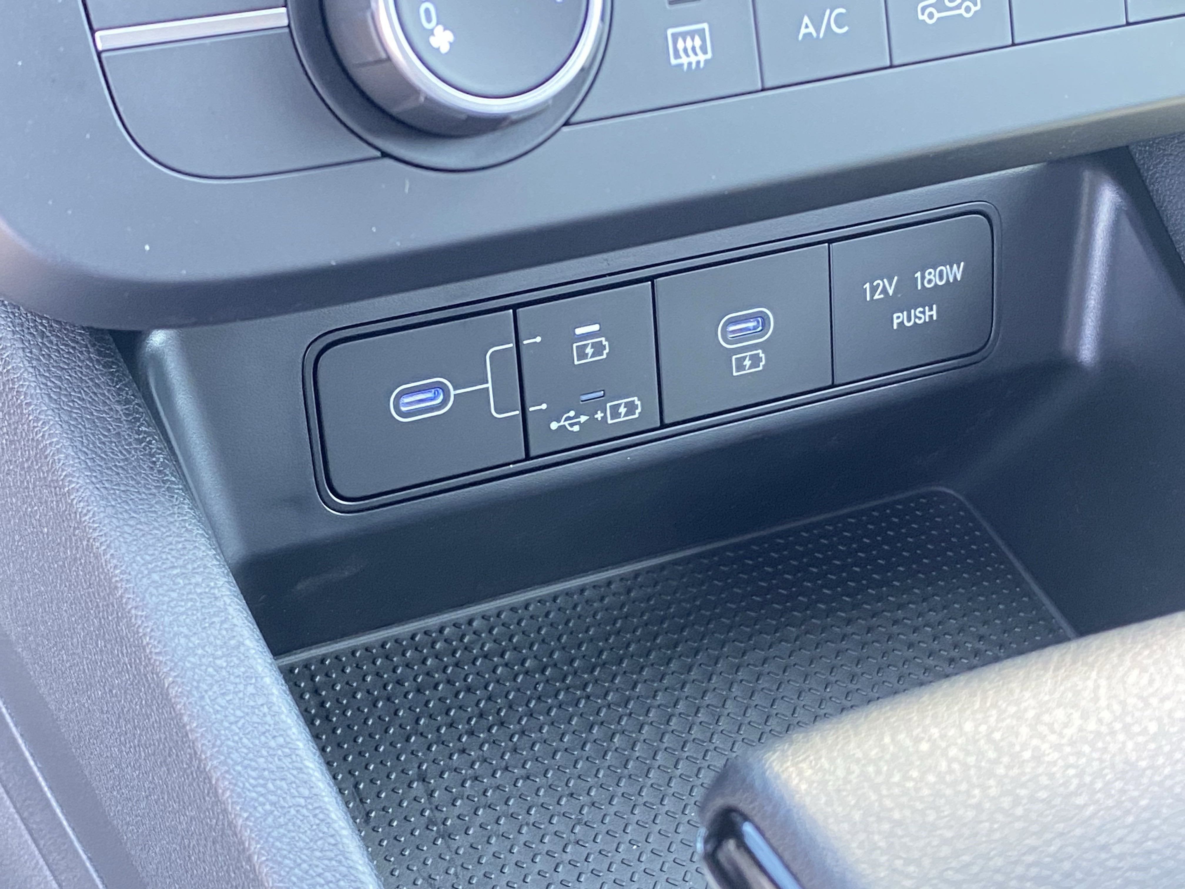 2025 Hyundai SANTA CRUZ SE