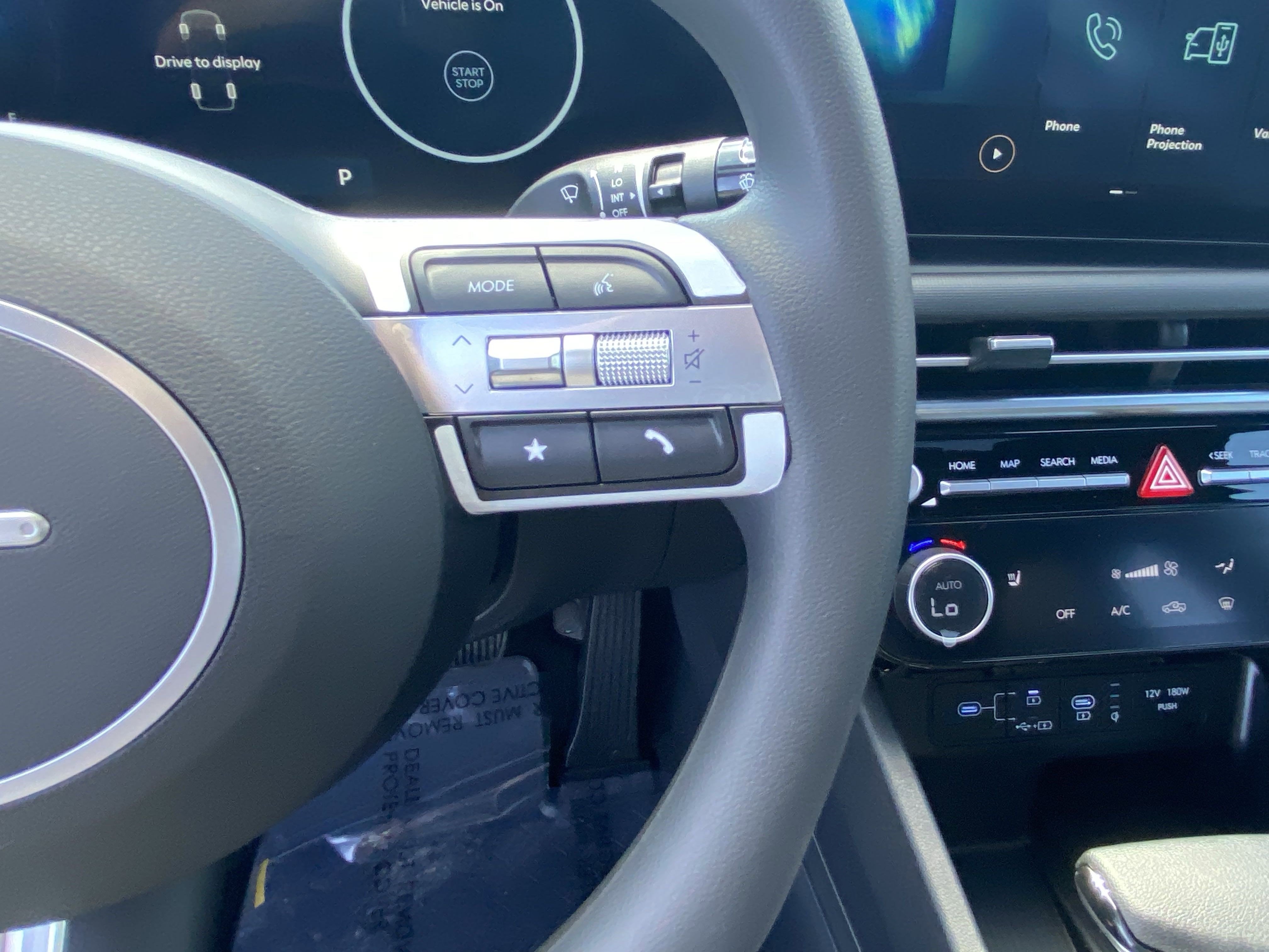 2025 Hyundai SANTA CRUZ SEL Activity