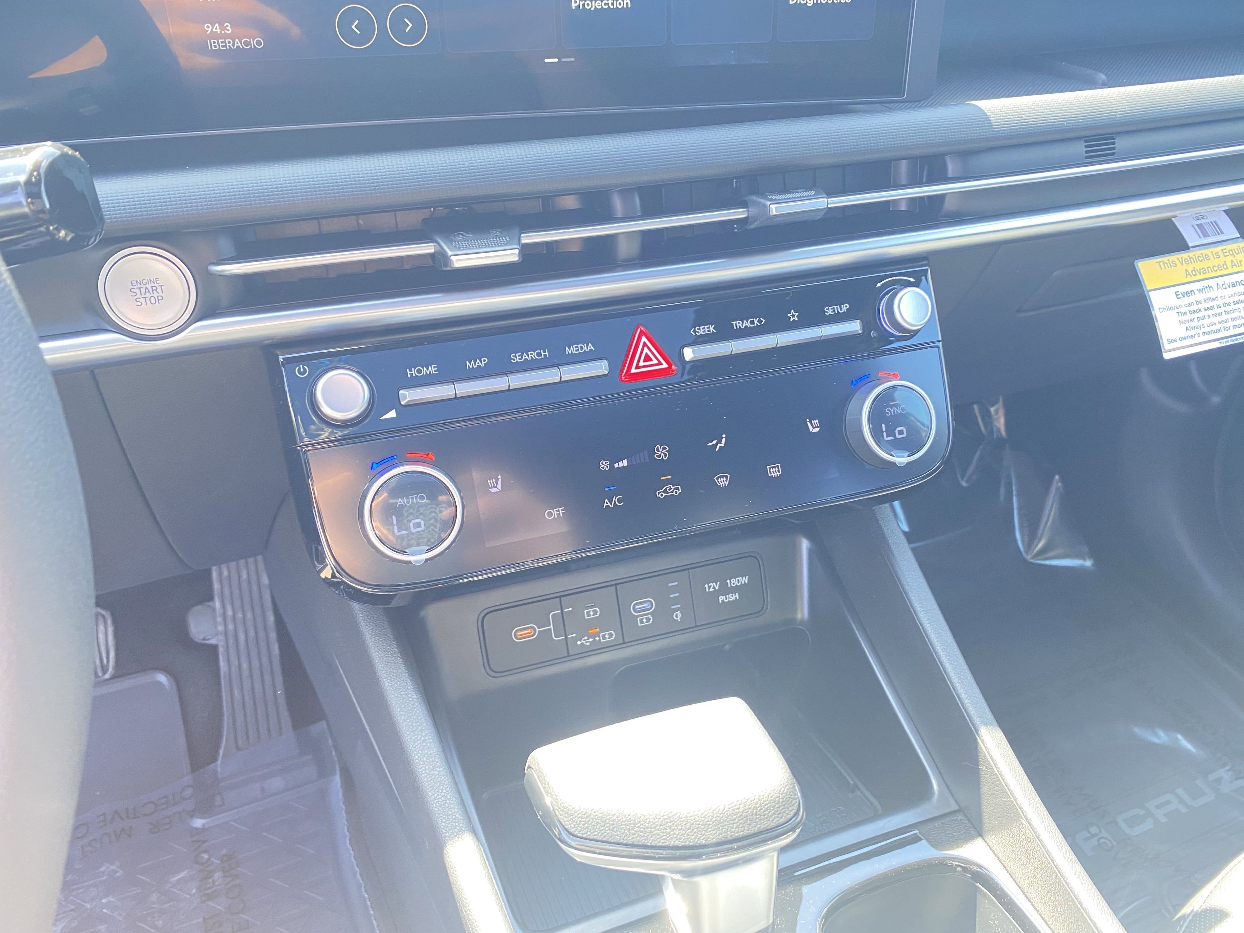 2025 Hyundai SANTA CRUZ SEL Activity