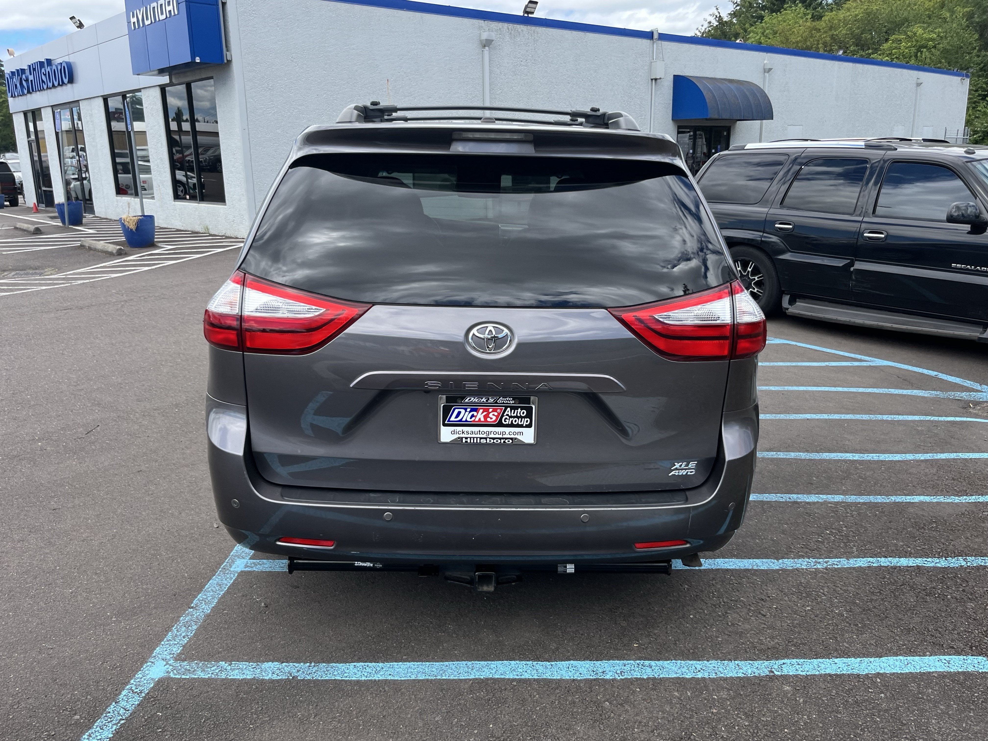 2017 Toyota Sienna XLE