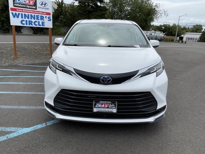 2021 Toyota Sienna LE