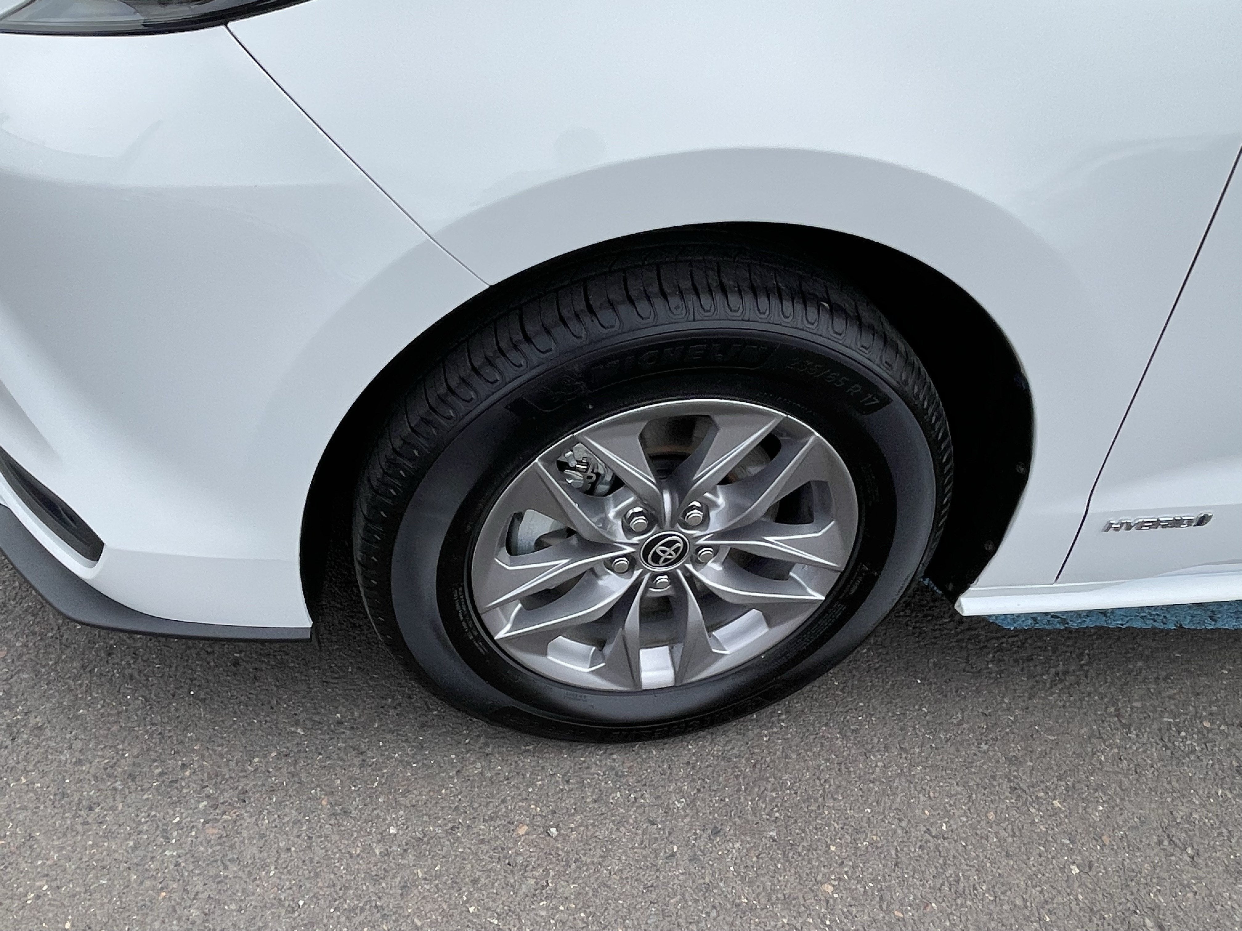 2021 Toyota Sienna LE
