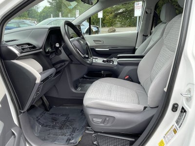 2021 Toyota Sienna LE