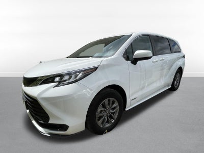 2021 Toyota Sienna LE