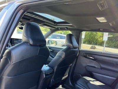 2022 Toyota Highlander XSE
