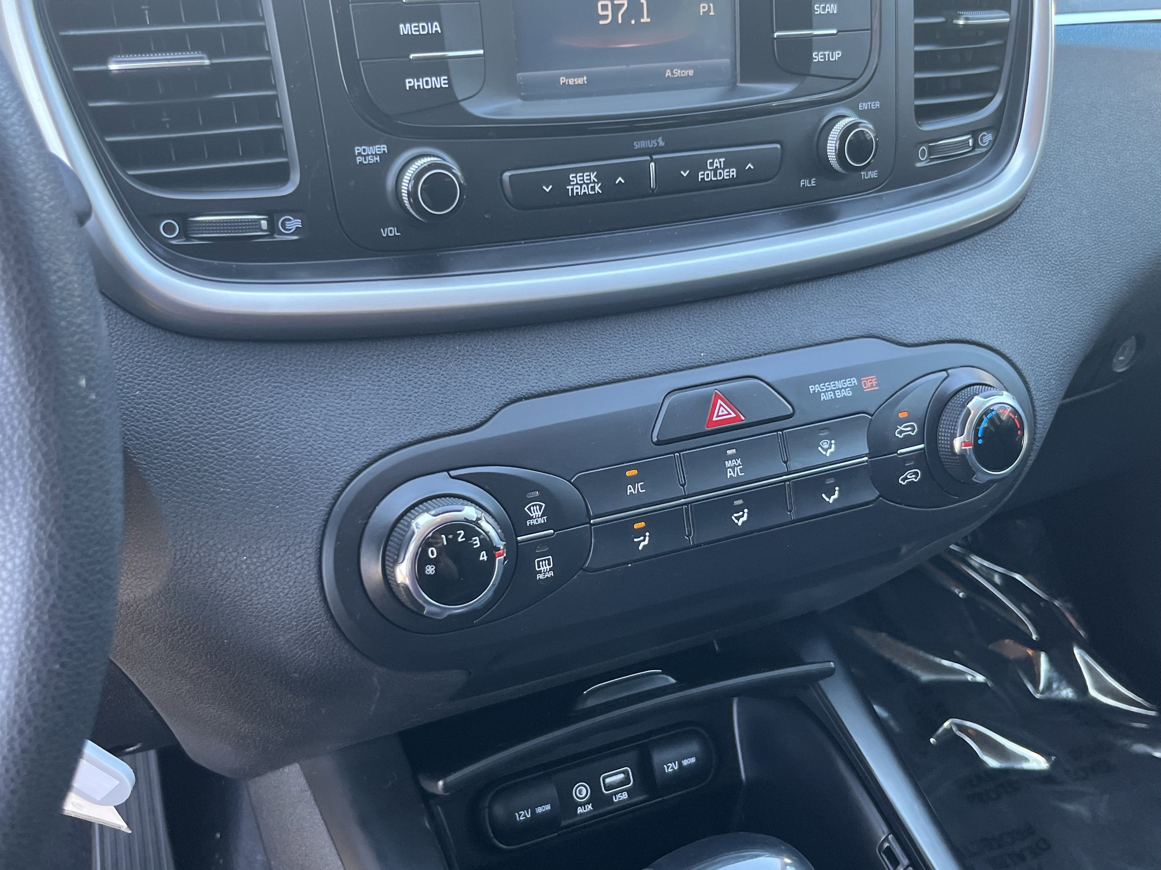 2016 Kia Sorento LX