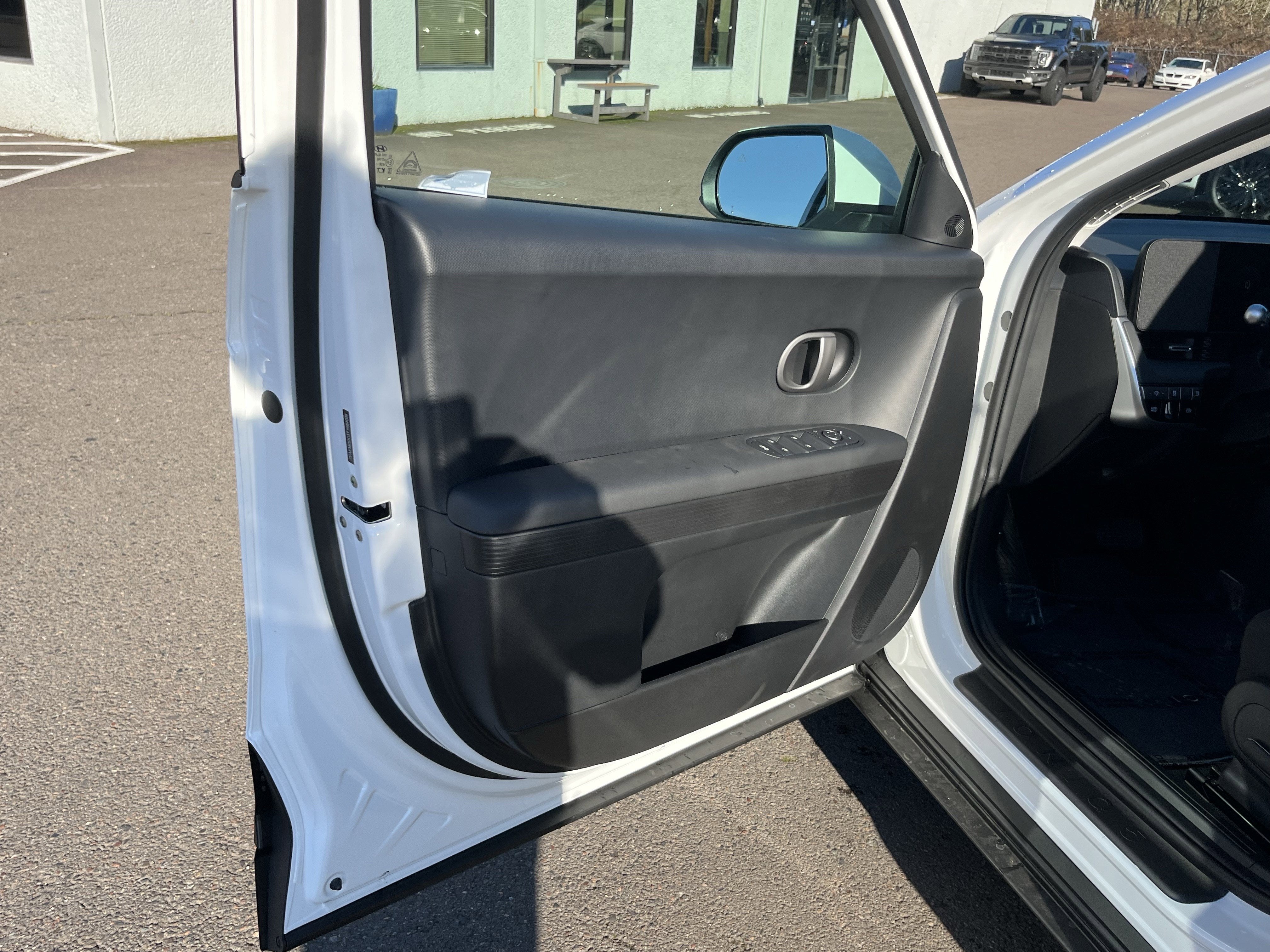 2026 Hyundai IONIQ 5 SE