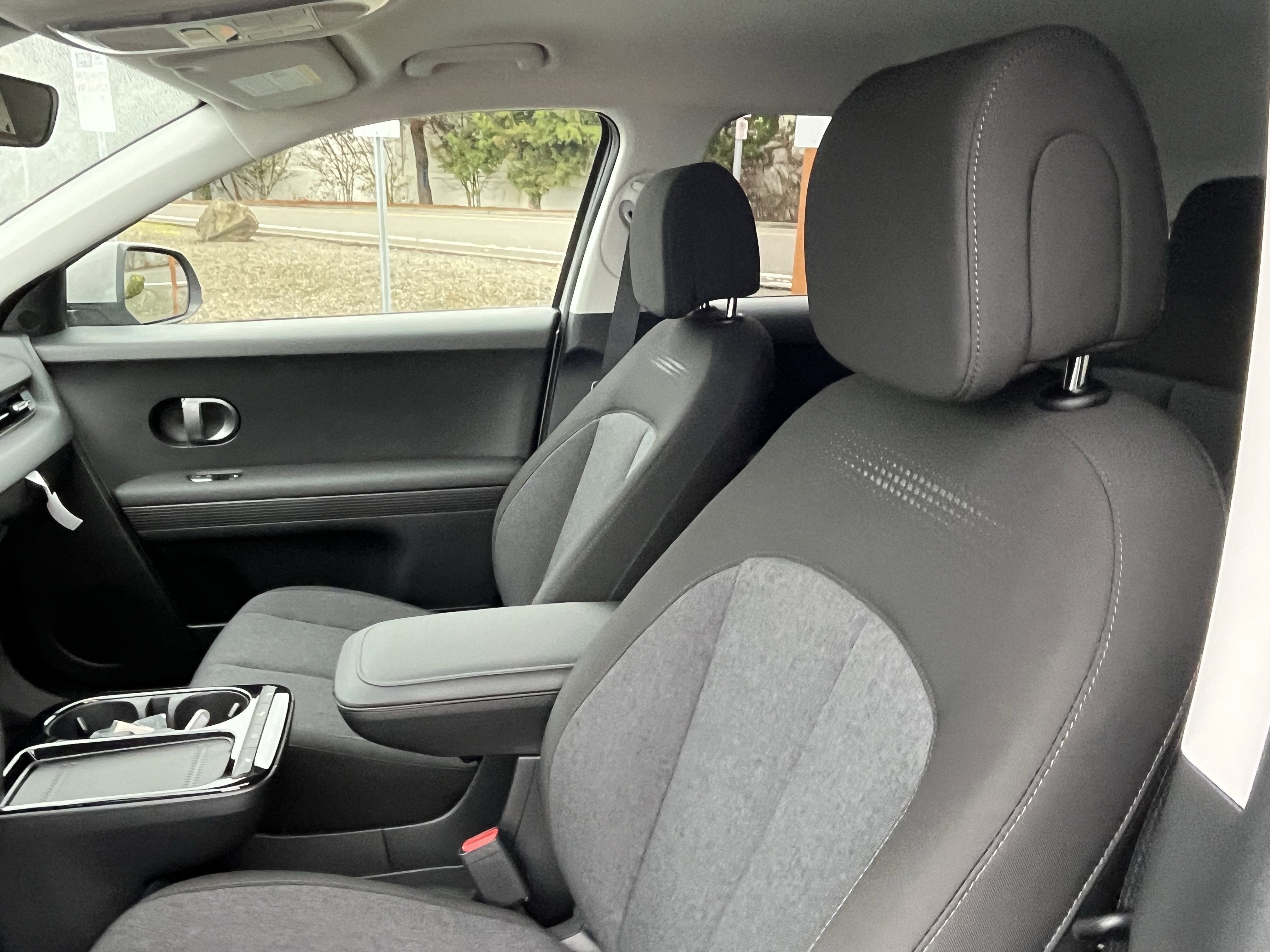 2026 Hyundai IONIQ 5 SE