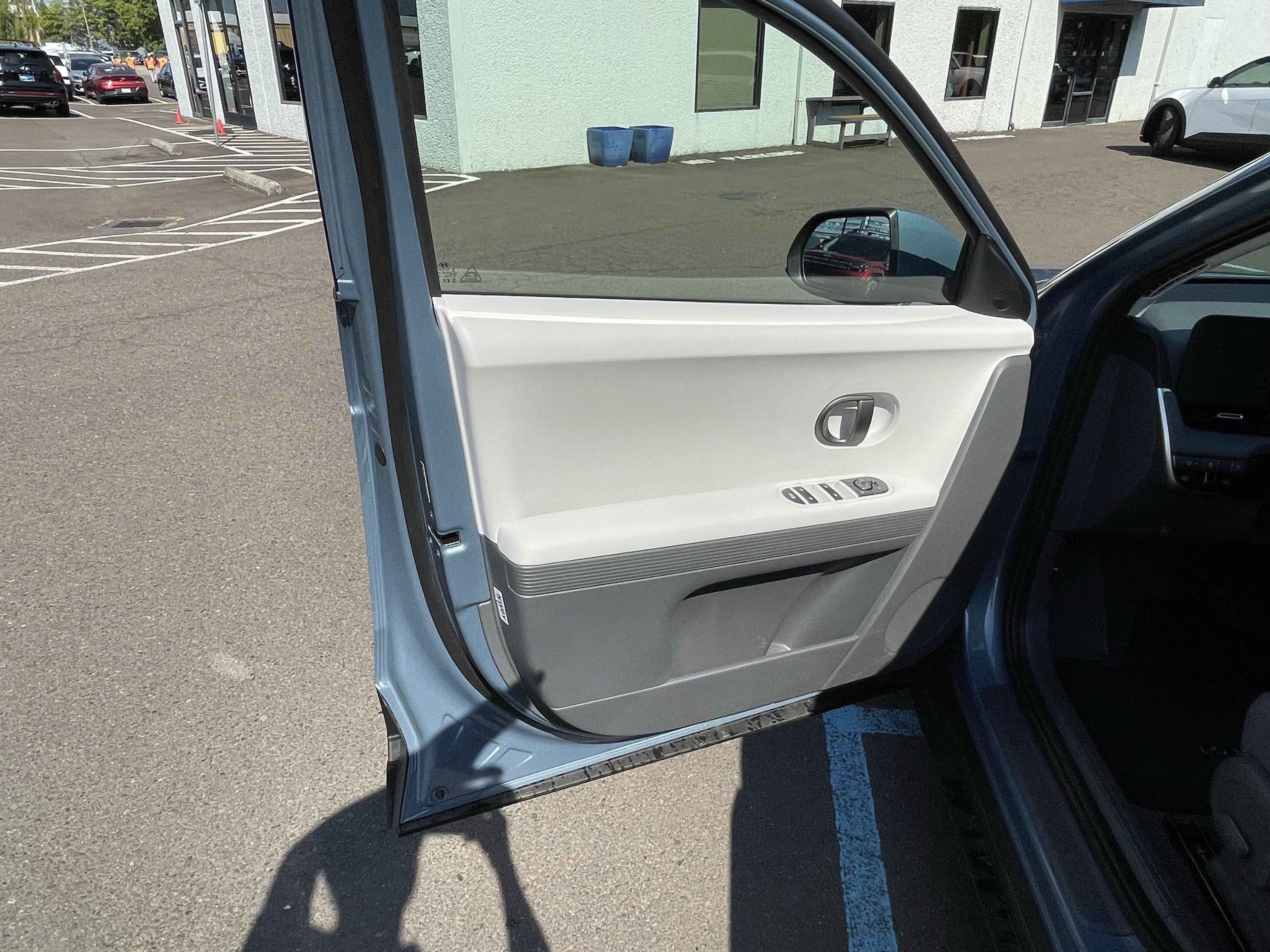 2026 Hyundai IONIQ 5 SE