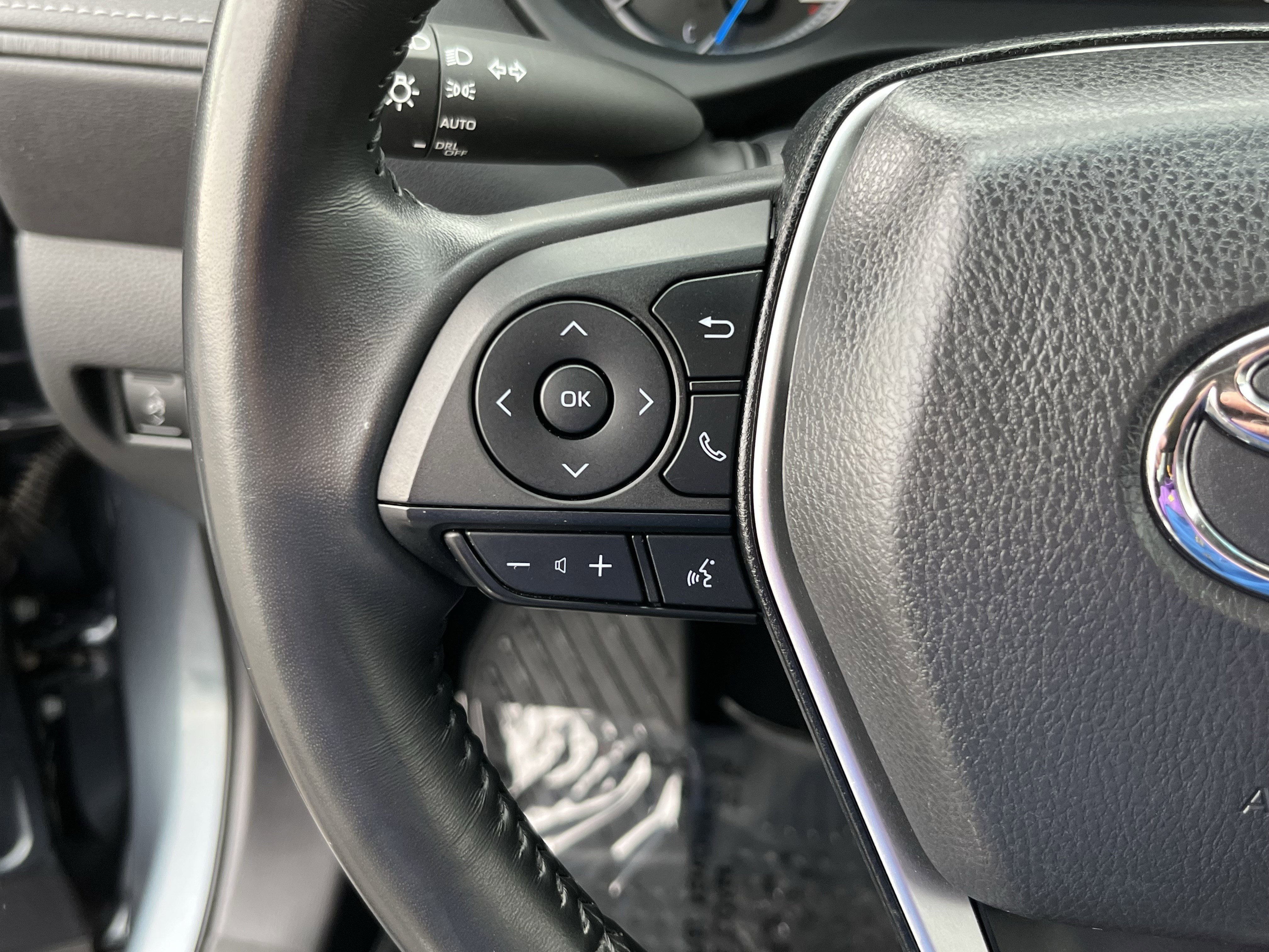 2024 Toyota Venza LE