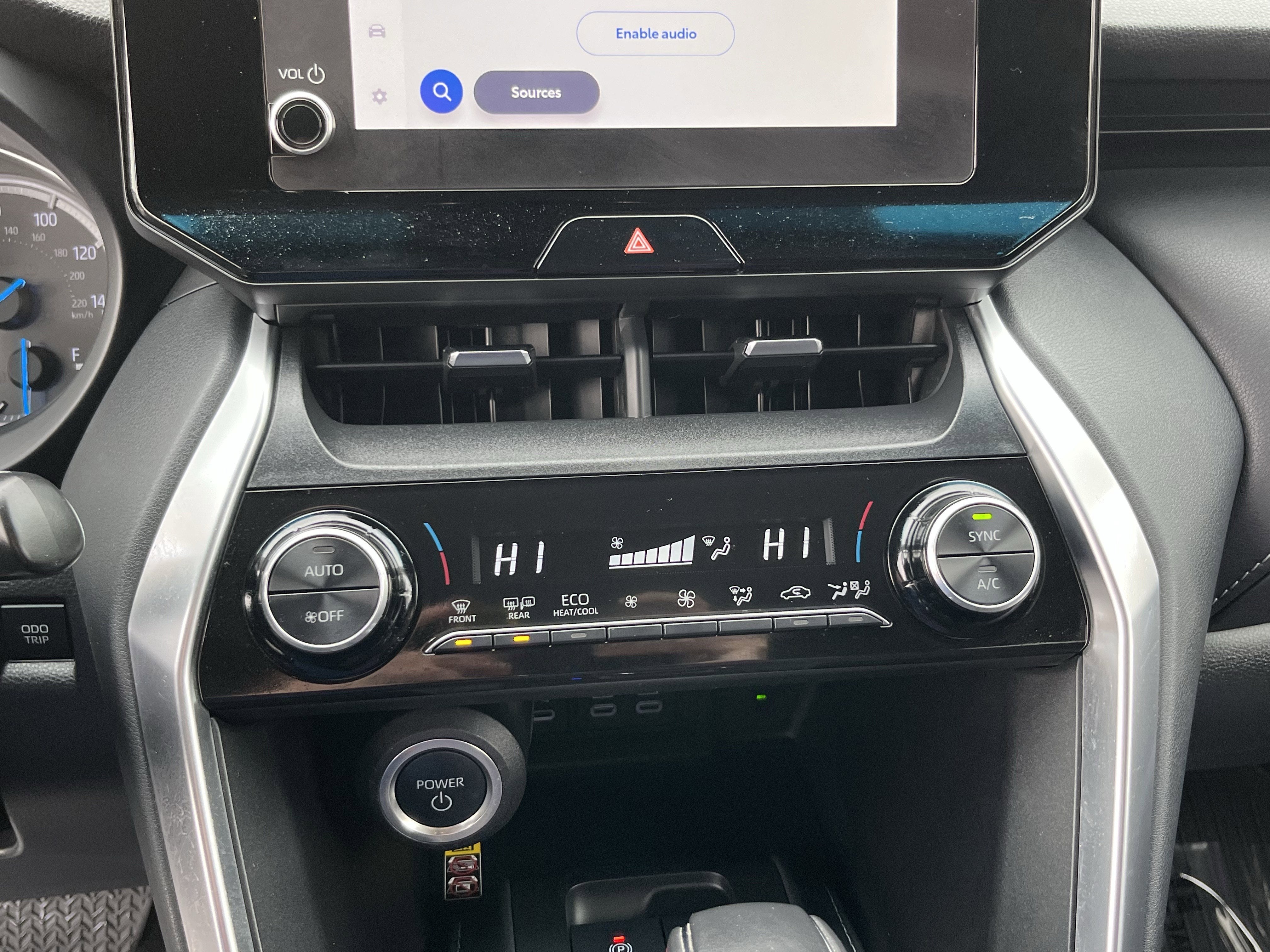 2024 Toyota Venza LE