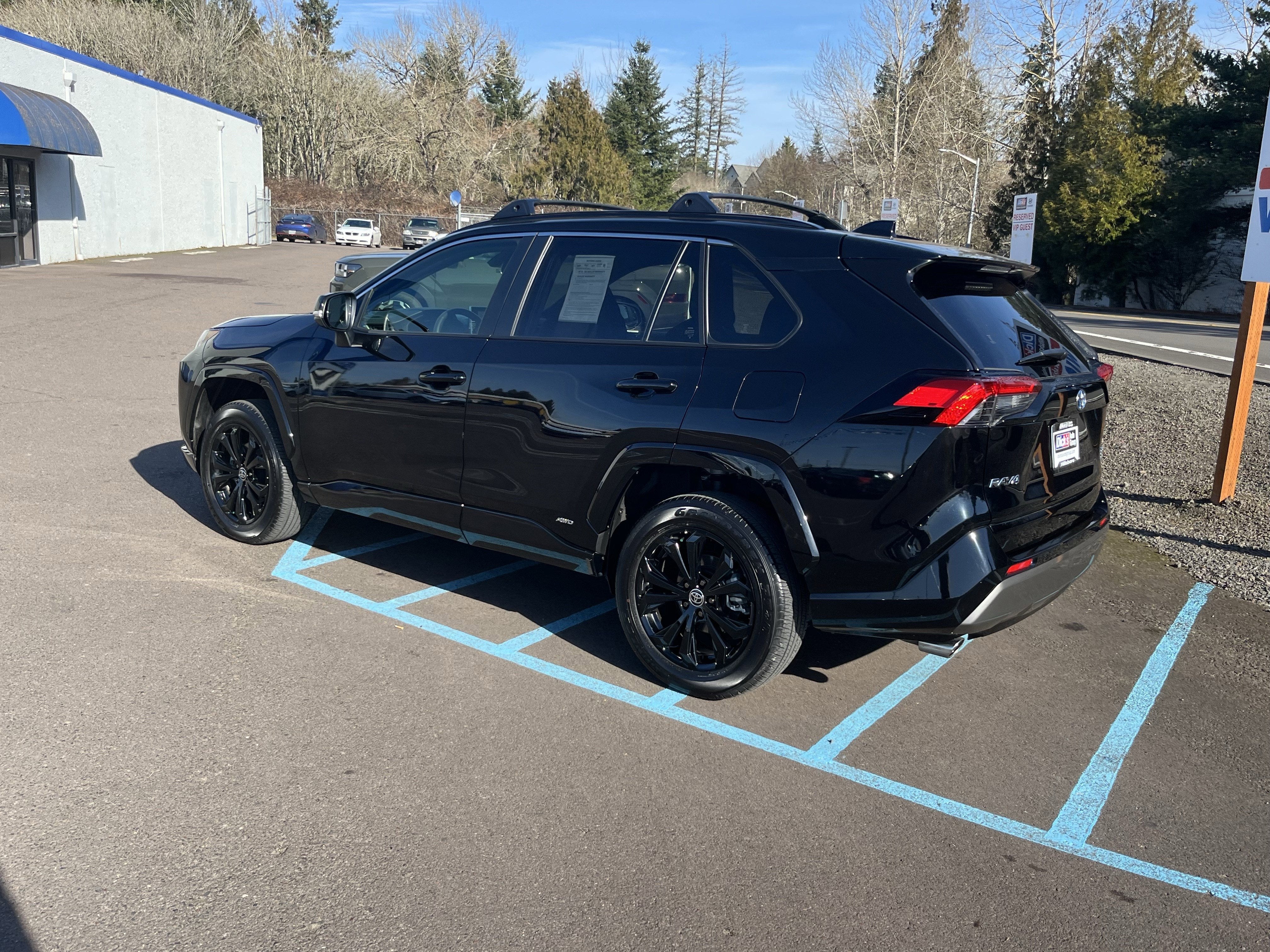 2023 Toyota RAV4 Hybrid SE