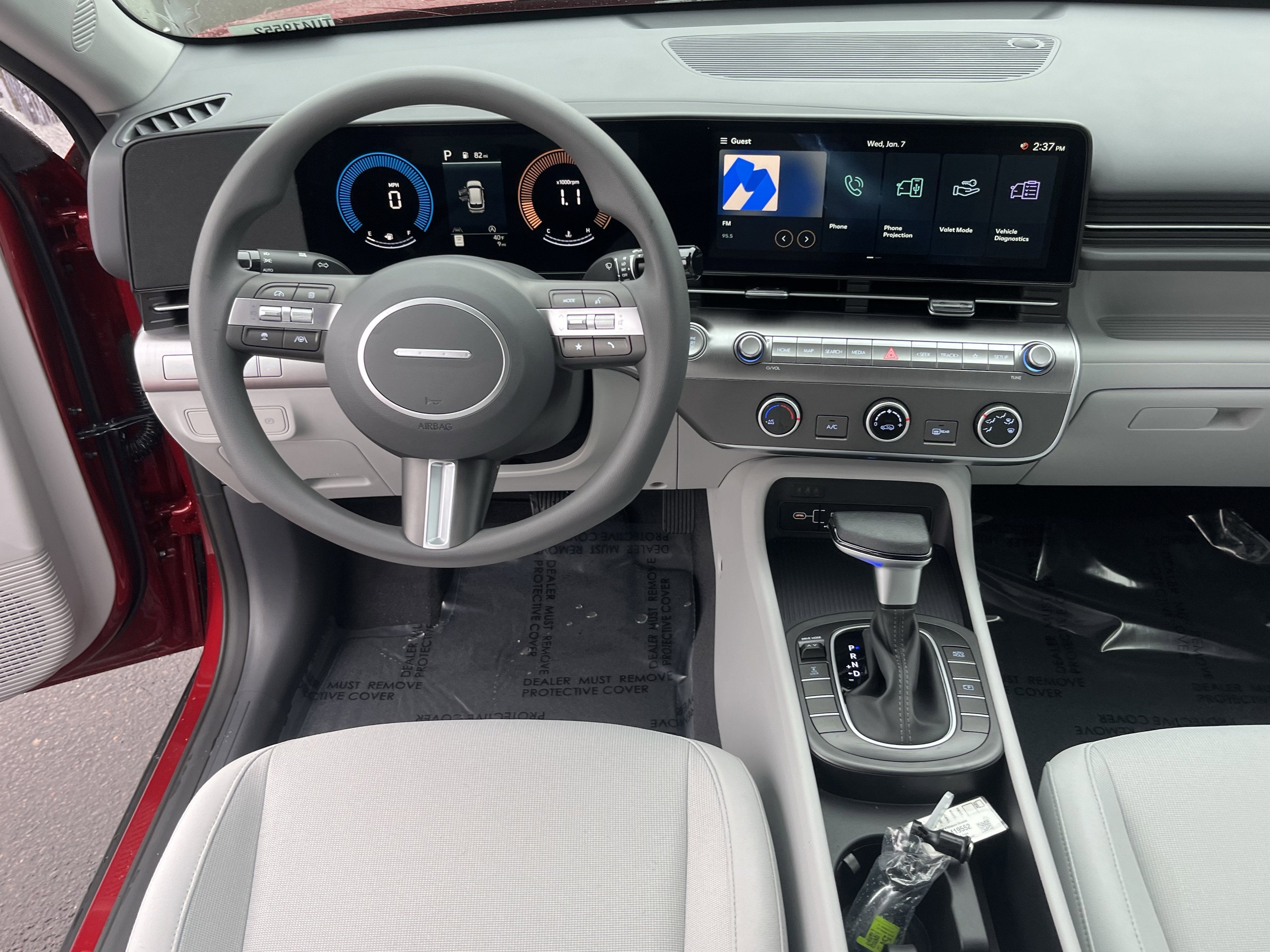 2026 Hyundai KONA SE