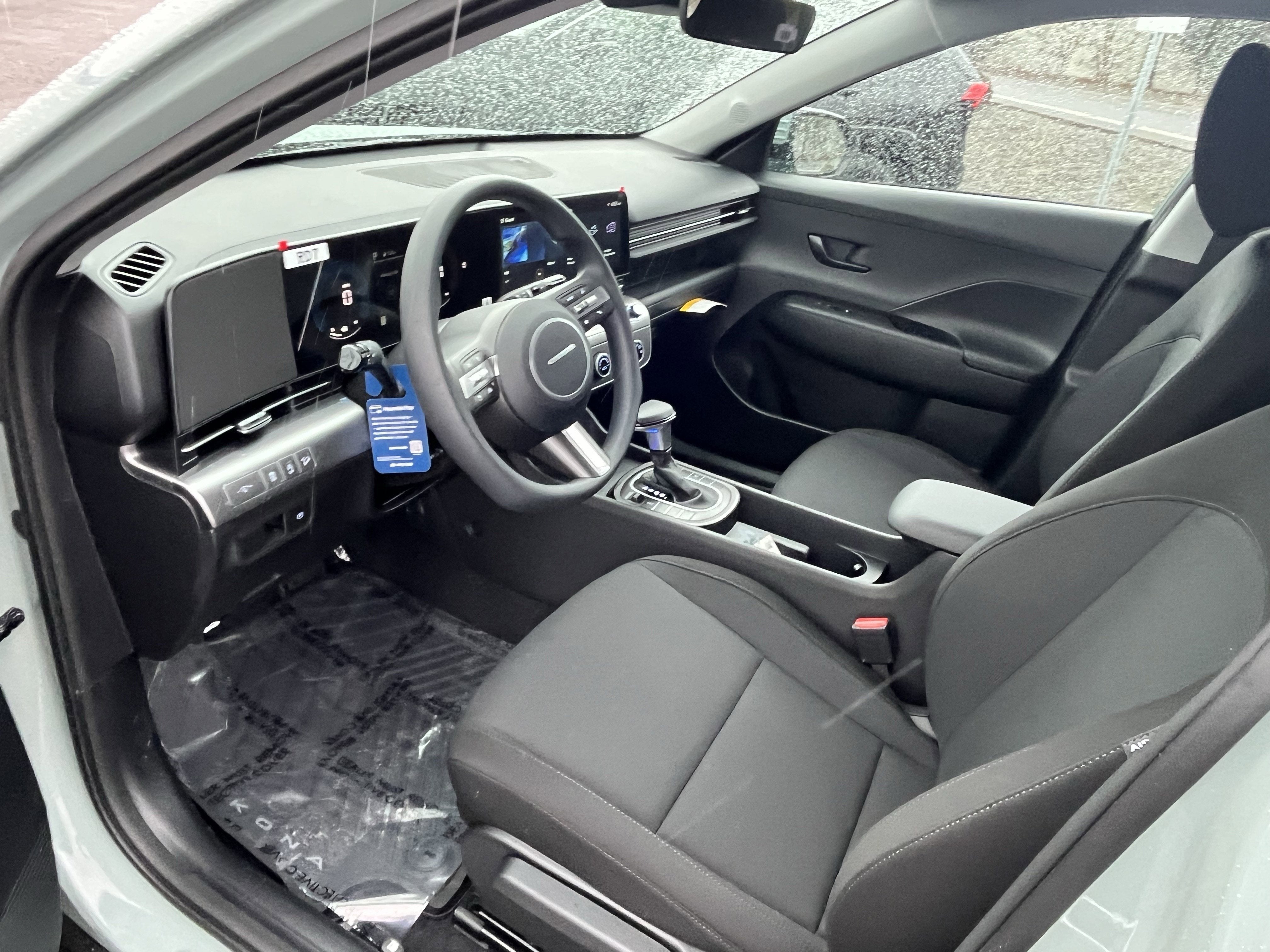 2026 Hyundai KONA SE