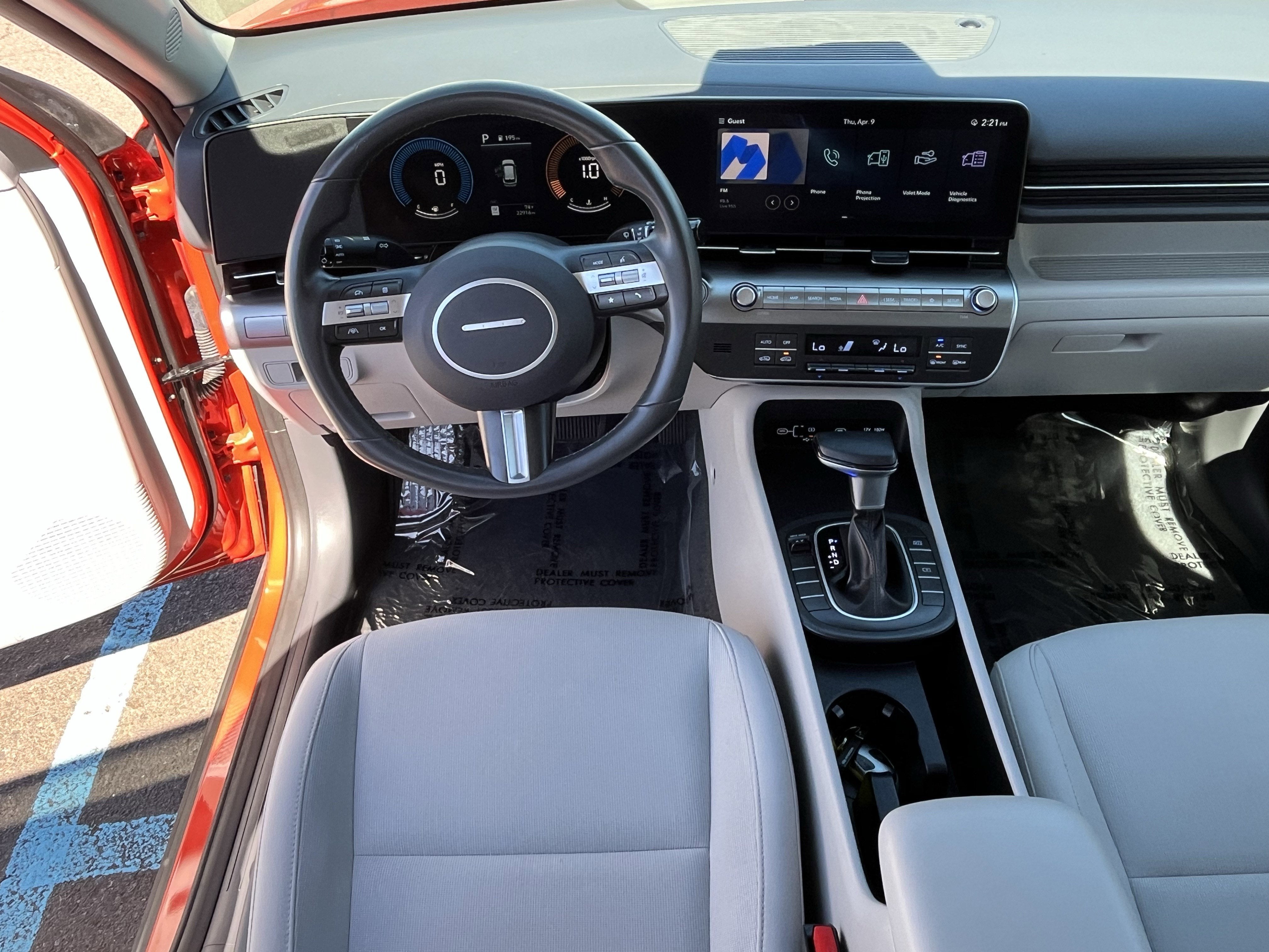 2025 Hyundai KONA SEL