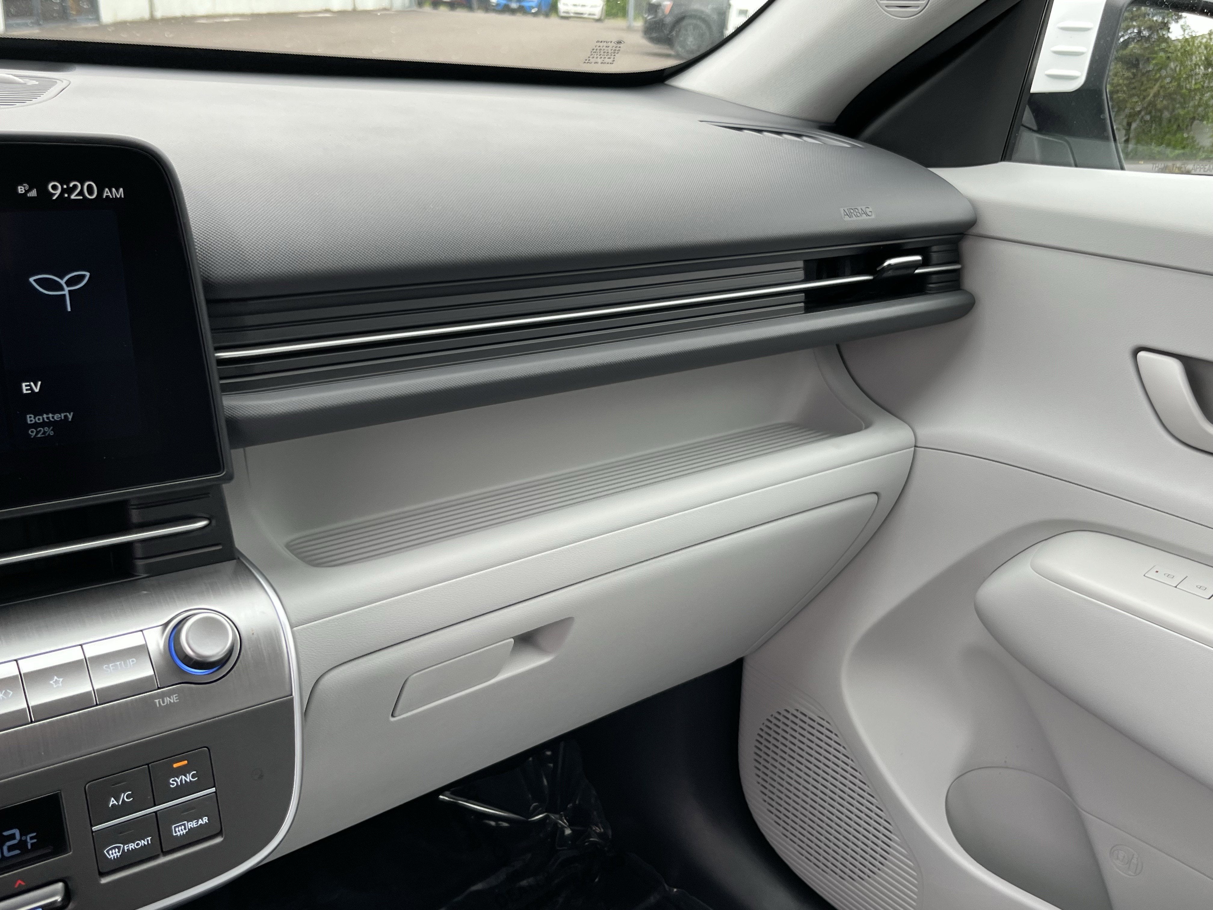 2024 Hyundai KONA ELECTRIC SEL