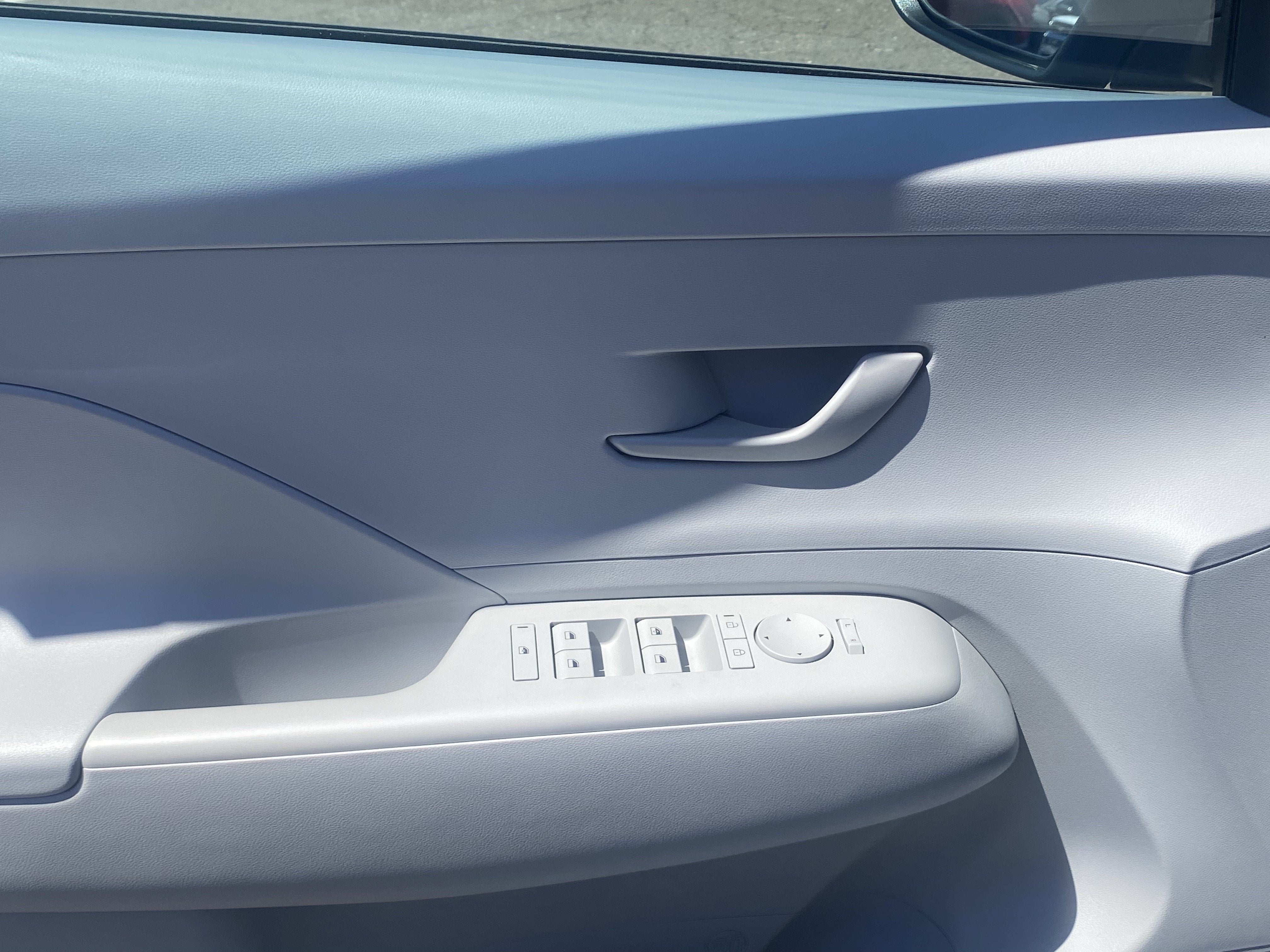 2025 Hyundai KONA ELECTRIC SEL