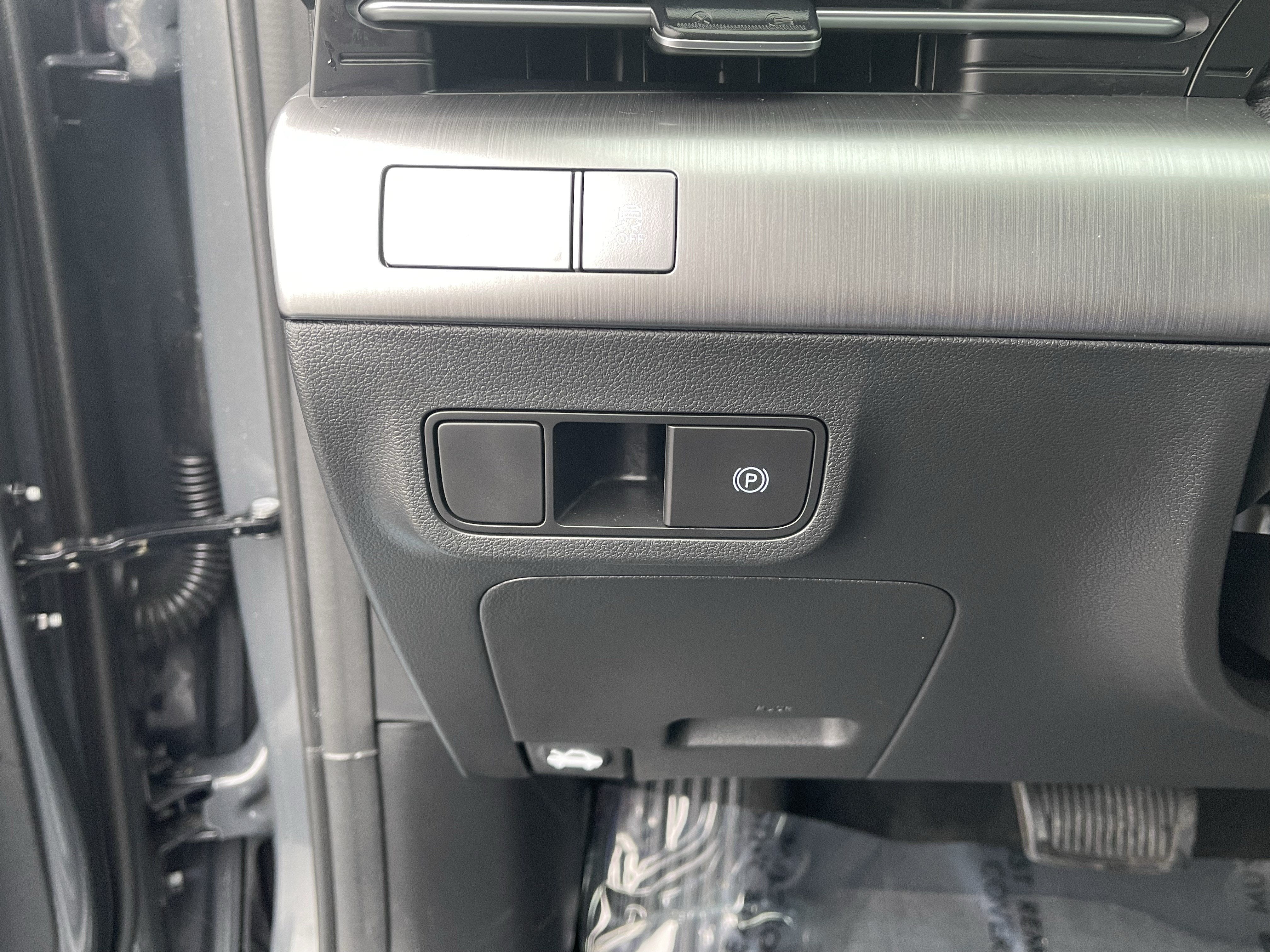 2025 Hyundai KONA ELECTRIC SEL
