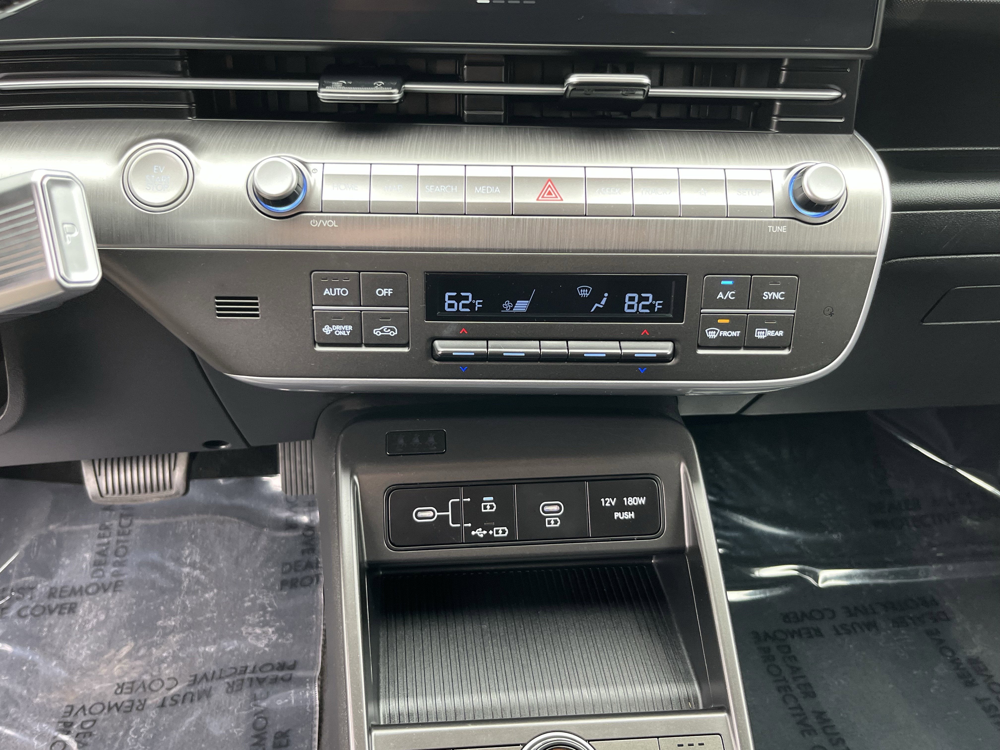 2024 Hyundai KONA ELECTRIC SEL