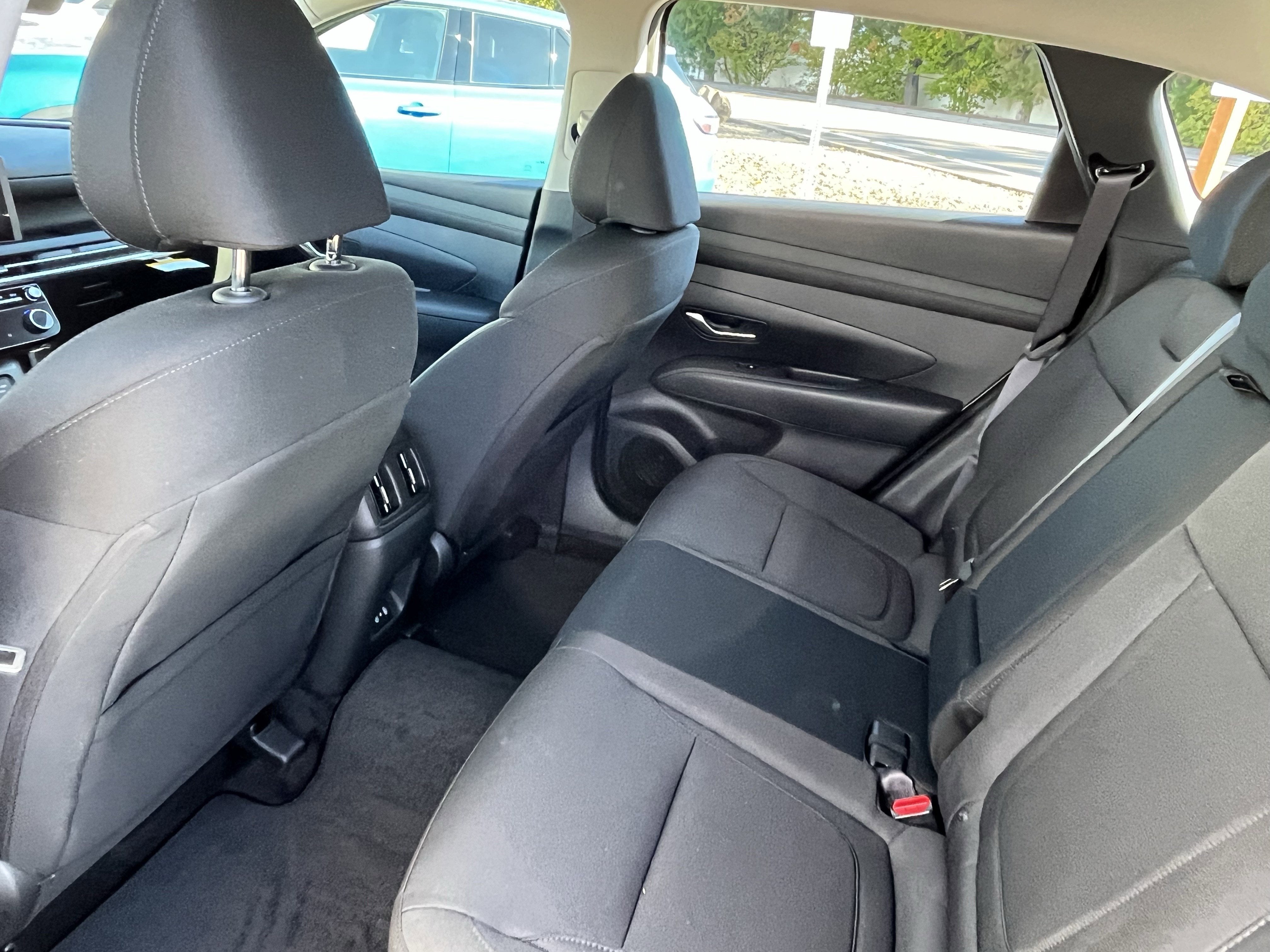 2026 Hyundai TUCSON HYBRID Blue SE